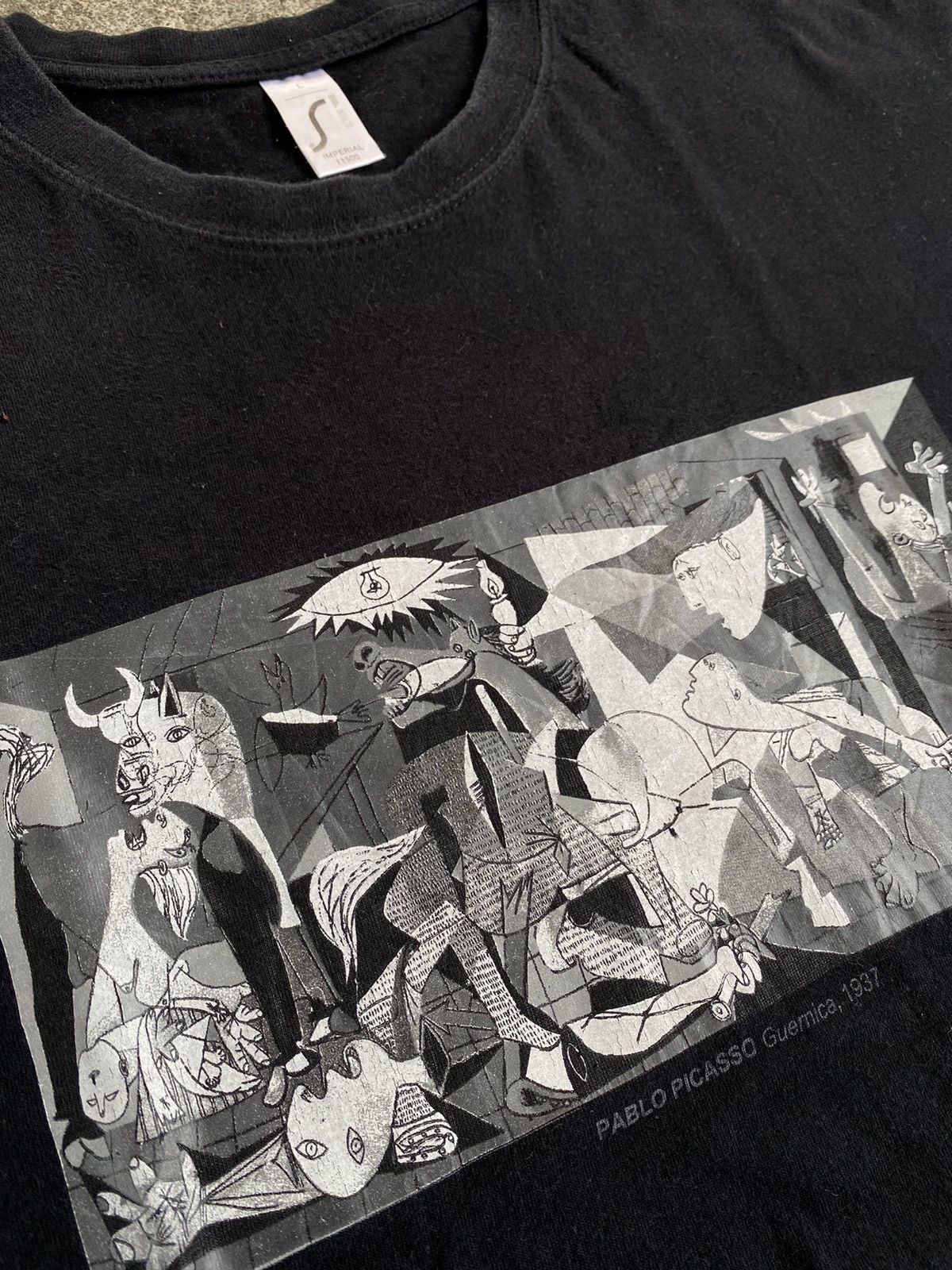 Vintage Pablo picasso guernica art 1937 t-shirt Size US L / EU 52-54 / 3 - 3 Thumbnail