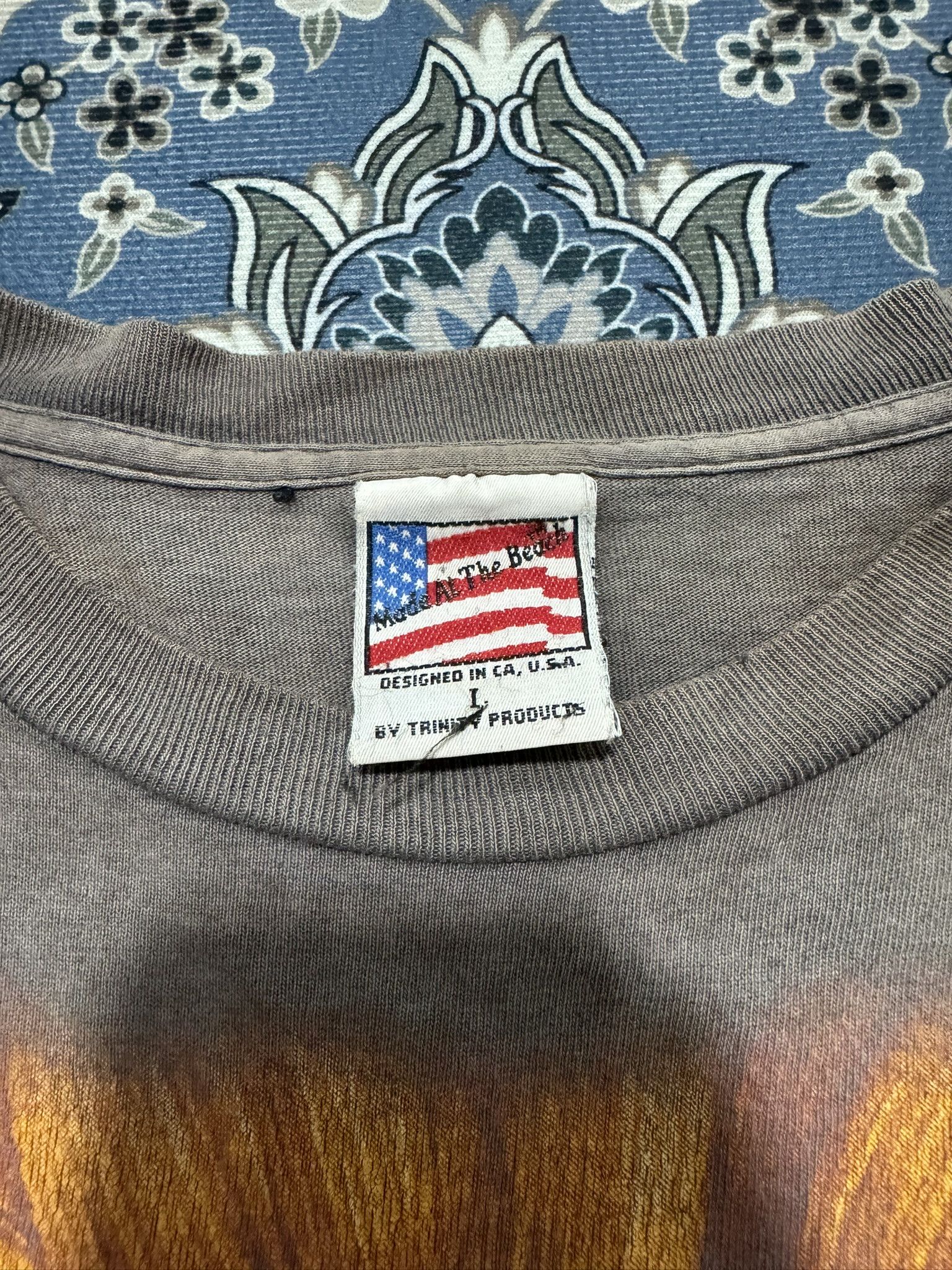 Trinity The Label × Vintage Vintage Lion King Trinity Sport Sun Faded Distressed t shirt Size US L / EU 52-54 / 3 - 4 Thumbnail