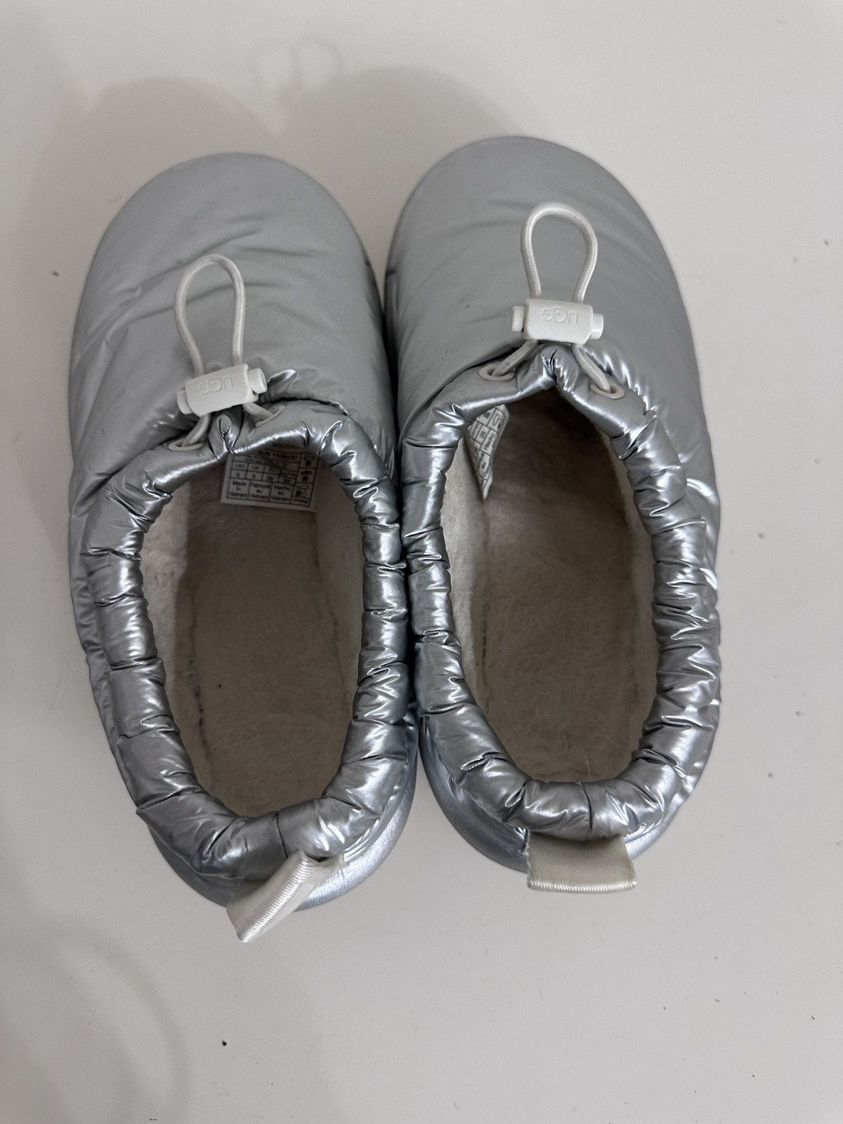 Ugg Silver Metallic Women’s Ugg boots size 8 Size US 8 / IT 38 - 3 Thumbnail
