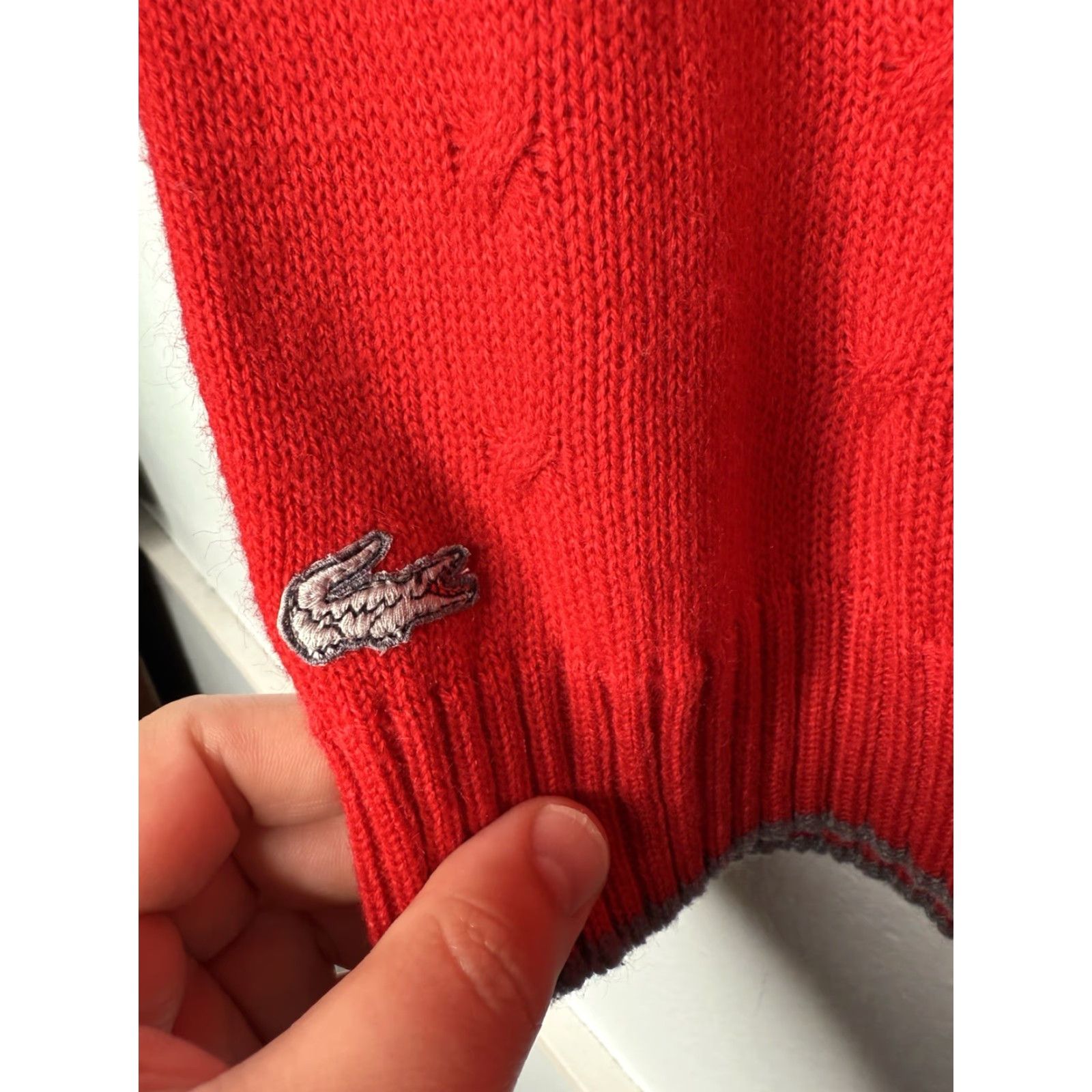 Lacoste VINTAGE Lacoste Izod Vest Women's L Red Christmas 90s Acrylic Sleeveless Snowflake pullover Size L / US 10 / IT 46 - 5 Thumbnail