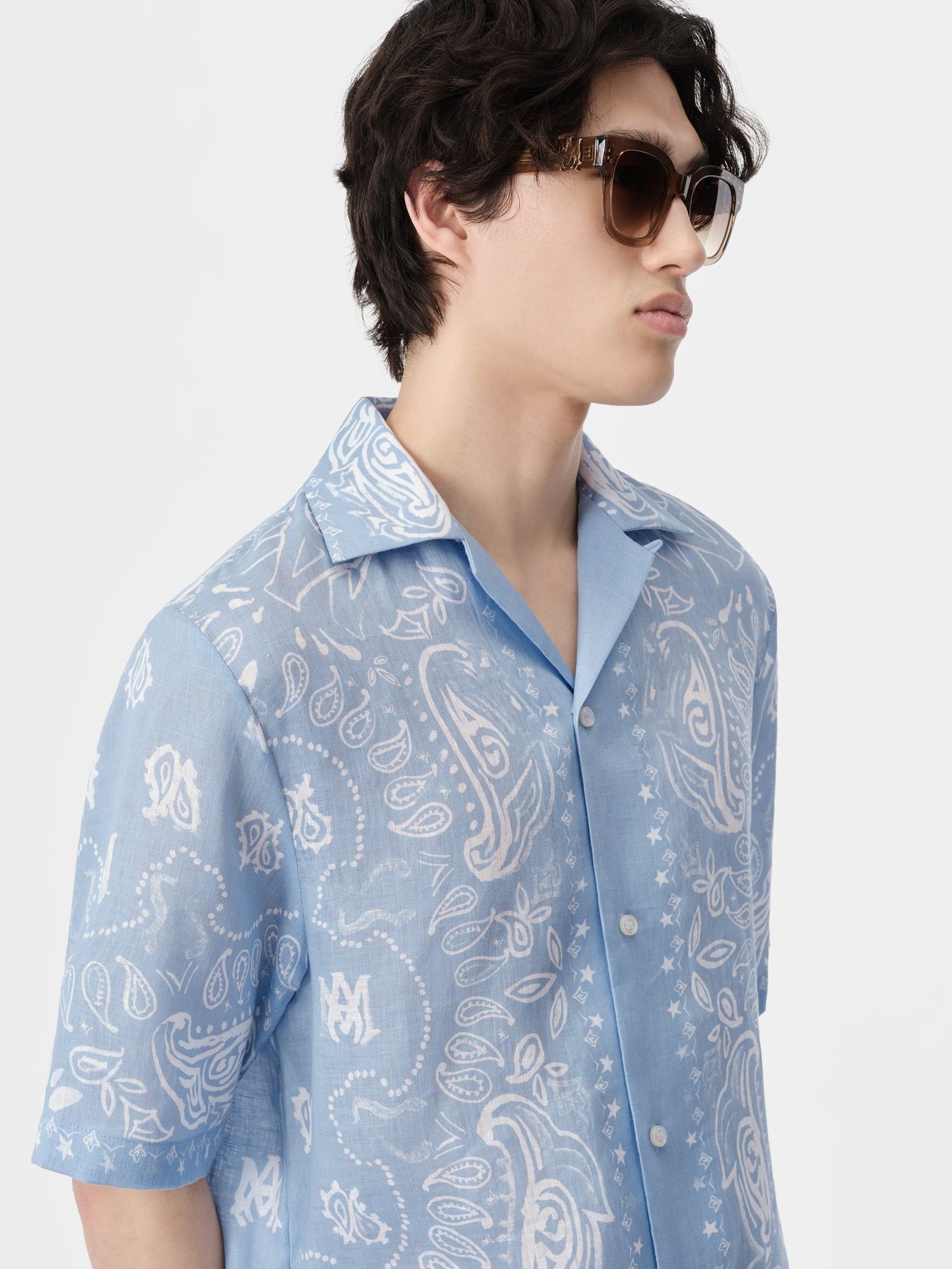 Amiri o1orln1025 Bandana Watercolor Camp Shirt in Blue/White Size US M / EU 48-50 / 2 - 5 Thumbnail