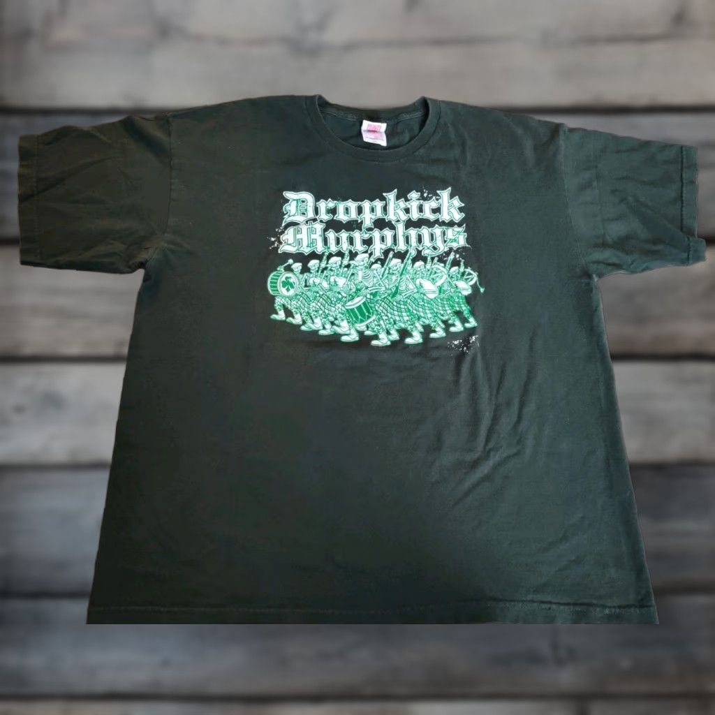 Vintage VINTAGE Dropkick Murphys T-Shirt Green XL Bayside Men Aged Crew Neck Short Sleeve 100% Cotton USA 90s Concert Theme Mens Size US XL / EU 56 / 4 - 1 Thumbnail