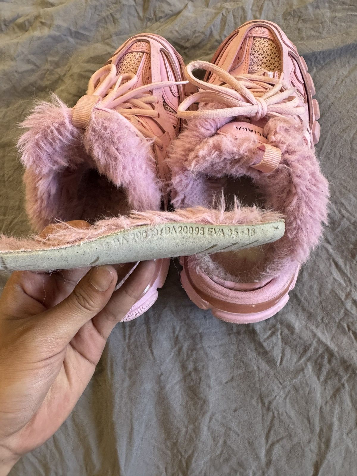Balenciaga Balenciaga fur slip ons Size US 6 / IT 36 - 5 Thumbnail