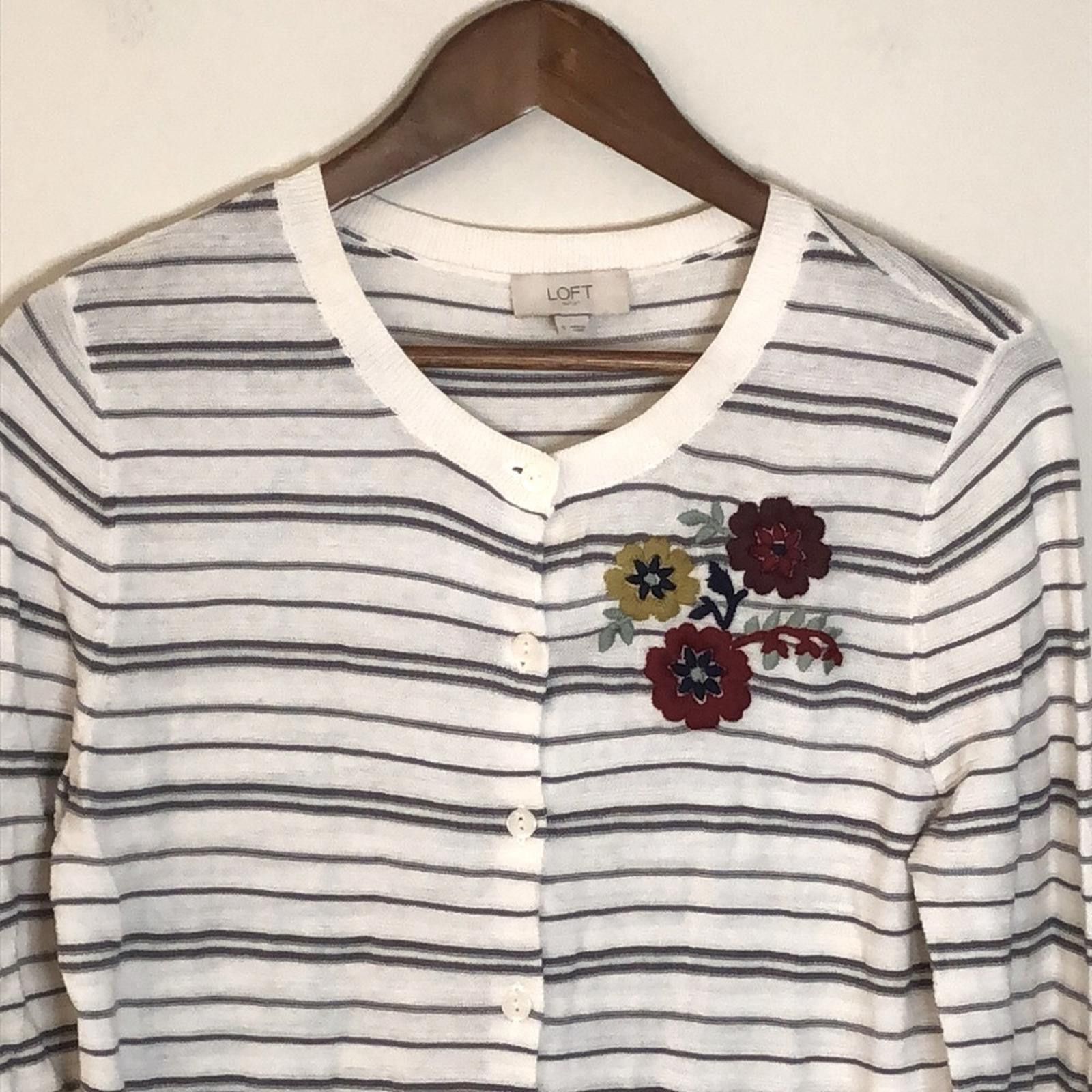 Other LOFT Outlet cardigan sweater floral embroidered cotton SM Size S / US 4 / IT 40 - 3 Thumbnail