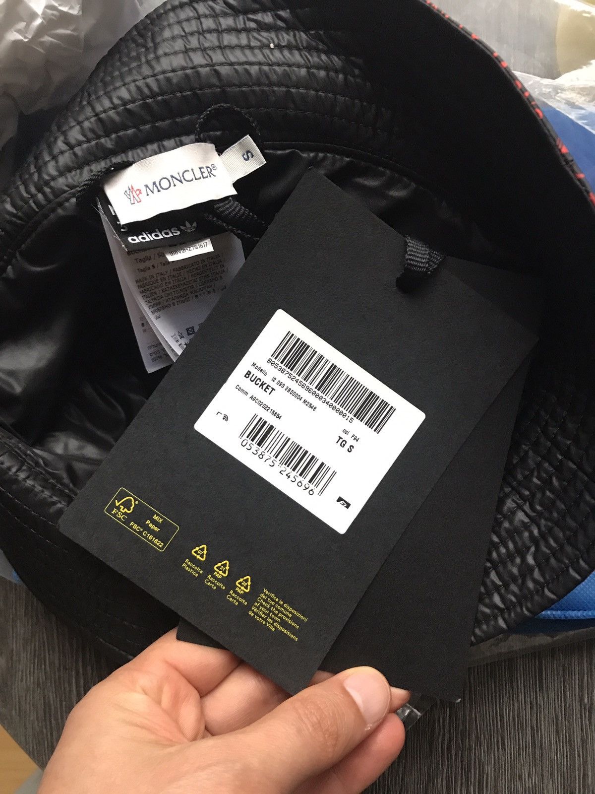 Moncler Moncler x Adidas size S shipping in EU Size ONE SIZE - 3 Thumbnail