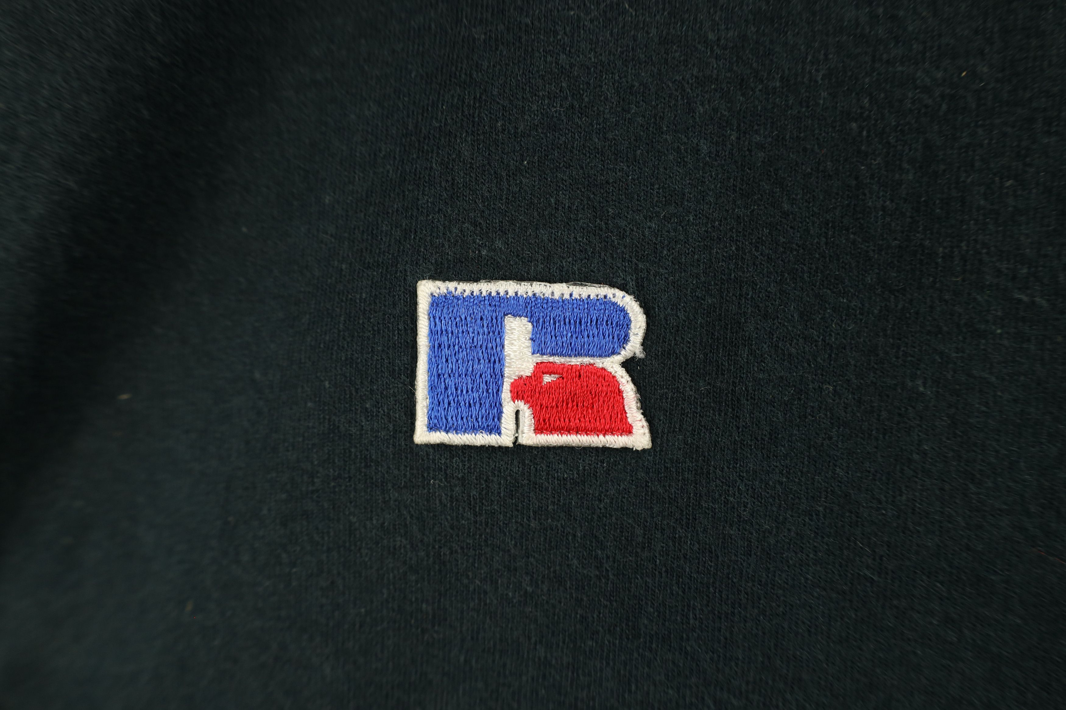 Russell Athletic × Vintage Vintage 90s Russell Athletic Short Sleeve T-Shirt Black USA Size US L / EU 52-54 / 3 - 4 Thumbnail