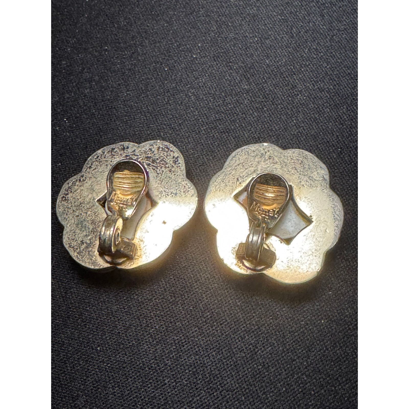 Monet Vintage Monet Milk Glass Clip On Earrings Size ONE SIZE - 6 Thumbnail