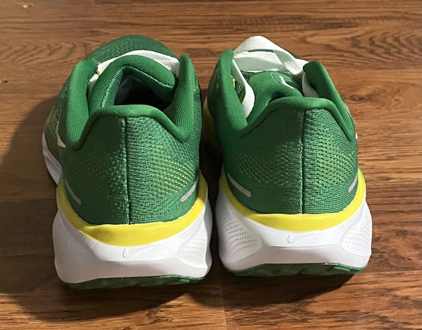 Nike Nike Air Zoom Pegasus 41 Oregon Ducks Running Shoes Size US 6.5 / EU 39-40 - 3 Thumbnail