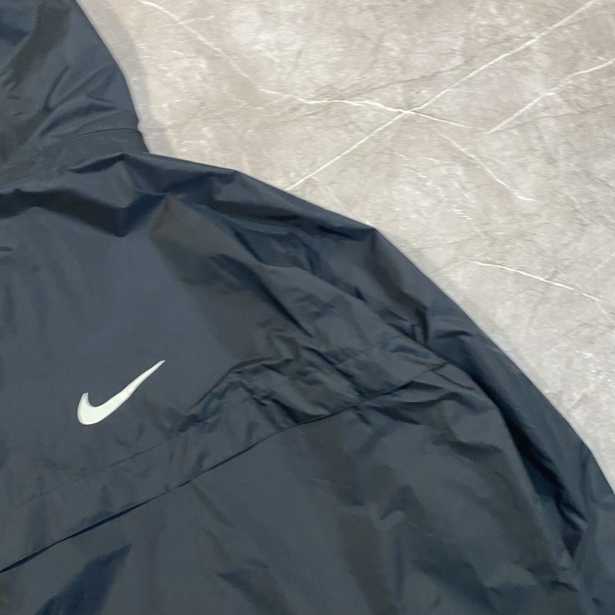 Vintage VINTAGE NIKE NYLON JACKET CENTER LOGO SWOOSH 00s Size US M / EU 48-50 / 2 - 5 Thumbnail