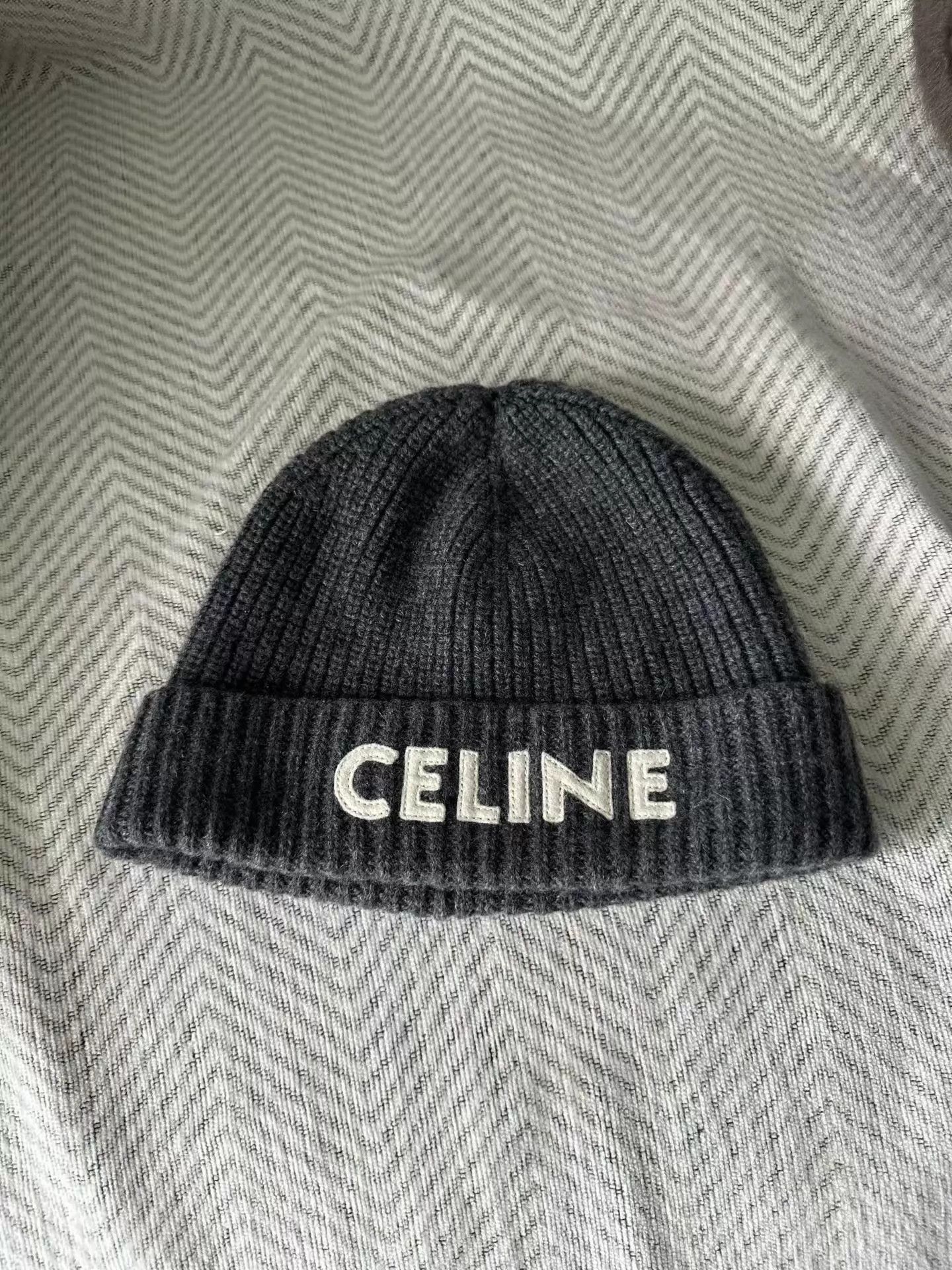 Celine Celine Cashmere Beanie New OS Size ONE SIZE - 1 Thumbnail