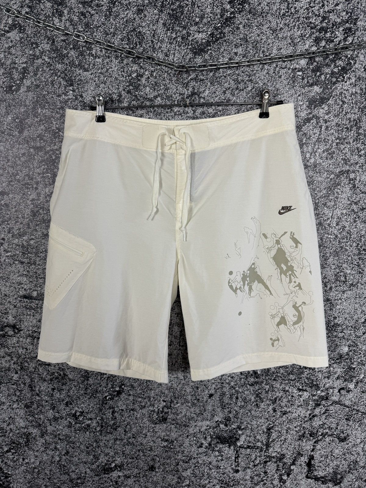 Nike Men’s Vintage Nike Cream Shorts With Map Logo Print Size 36 Size US 36 / EU 52 - 1 Thumbnail