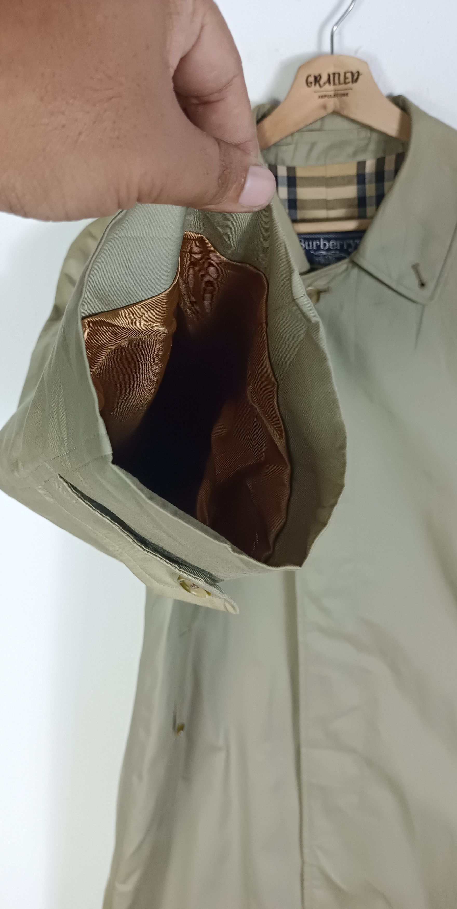 Burberry Vintage Burberrys London Nova Check 46 Short C95B Size US L / EU 52-54 / 3 - 8 Thumbnail