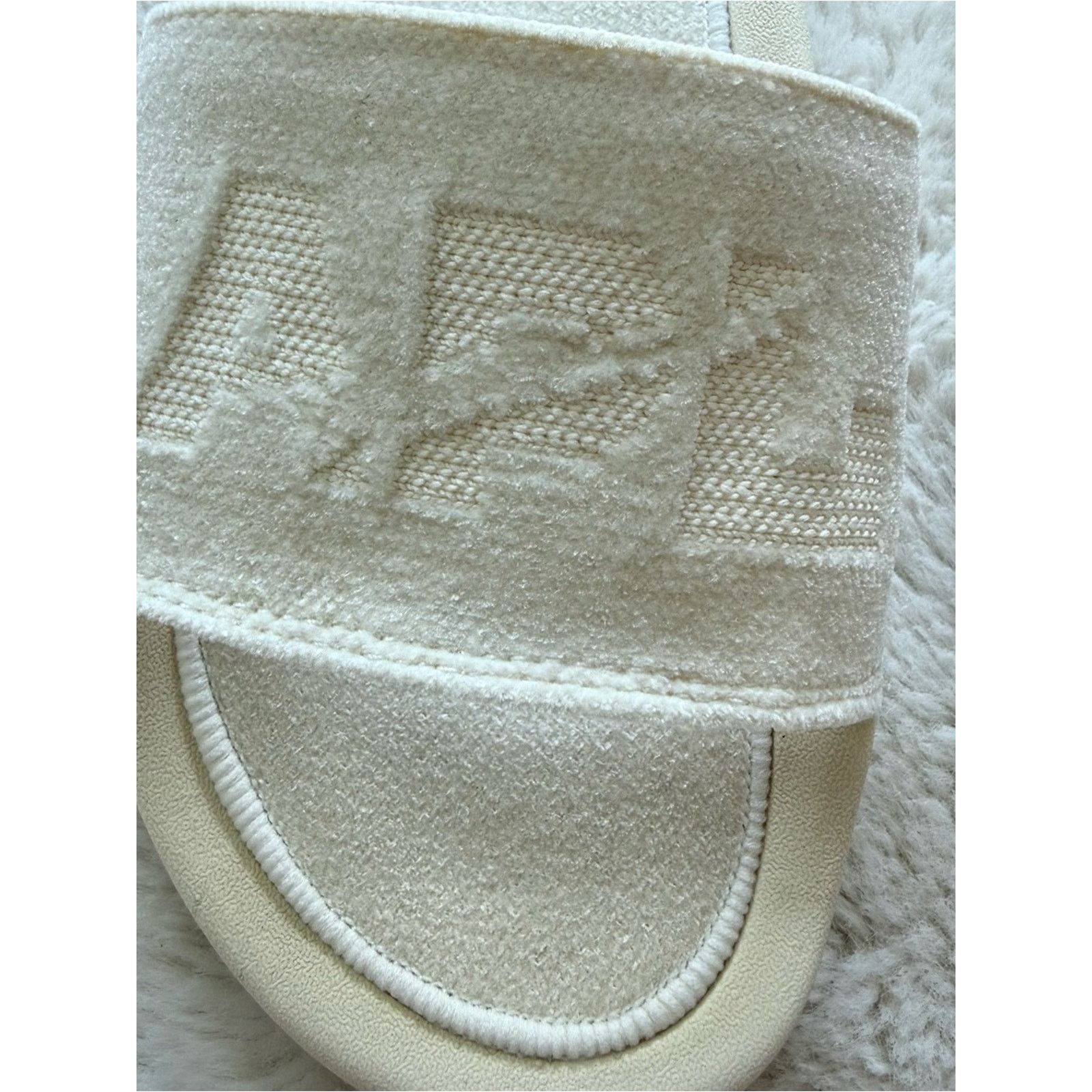 Athletic Propulsion Labs NEW!!! APL women white velvet slides size 6 US Retail 130$ Size US 6 / IT 36 - 3 Thumbnail