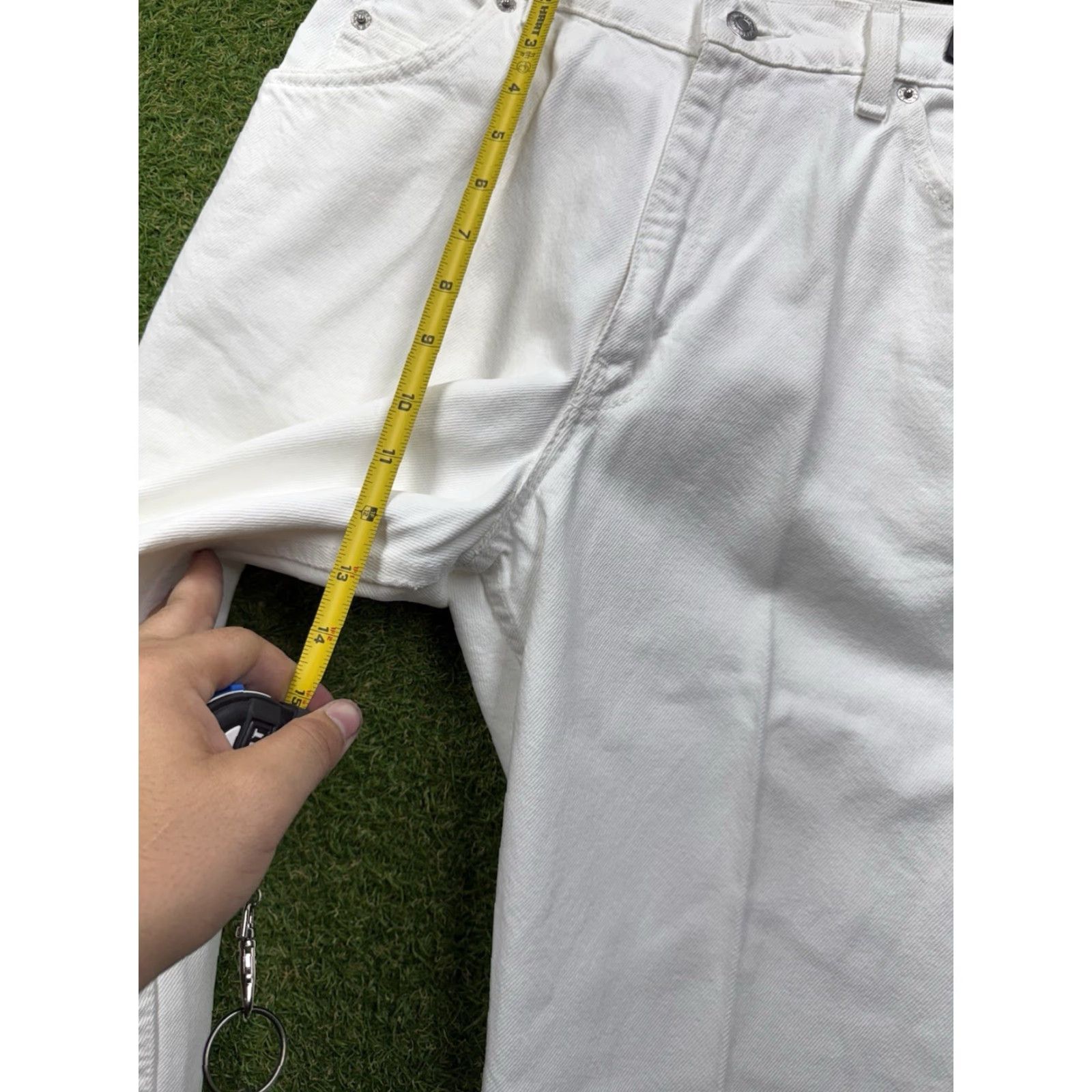 Levi's VINTAGE Levi's 950 Jean Shorts Womens Short Regular White 10 Relaxed Fit Tapered 80s 90s City Retro USA Mens? Size 32" / US 10 / IT 46 - 6 Thumbnail