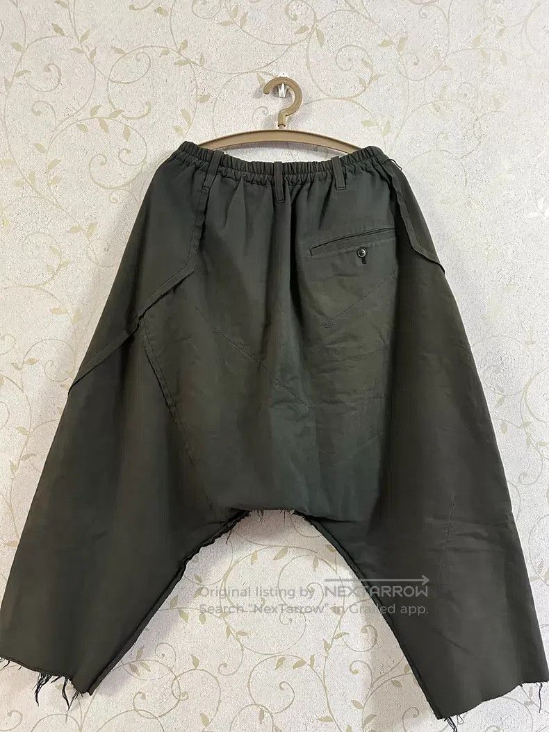 Yohji Yamamoto Yohji Yamamoto size 2 Knife cut trousers Size US 28 / EU 44 - 2 Thumbnail