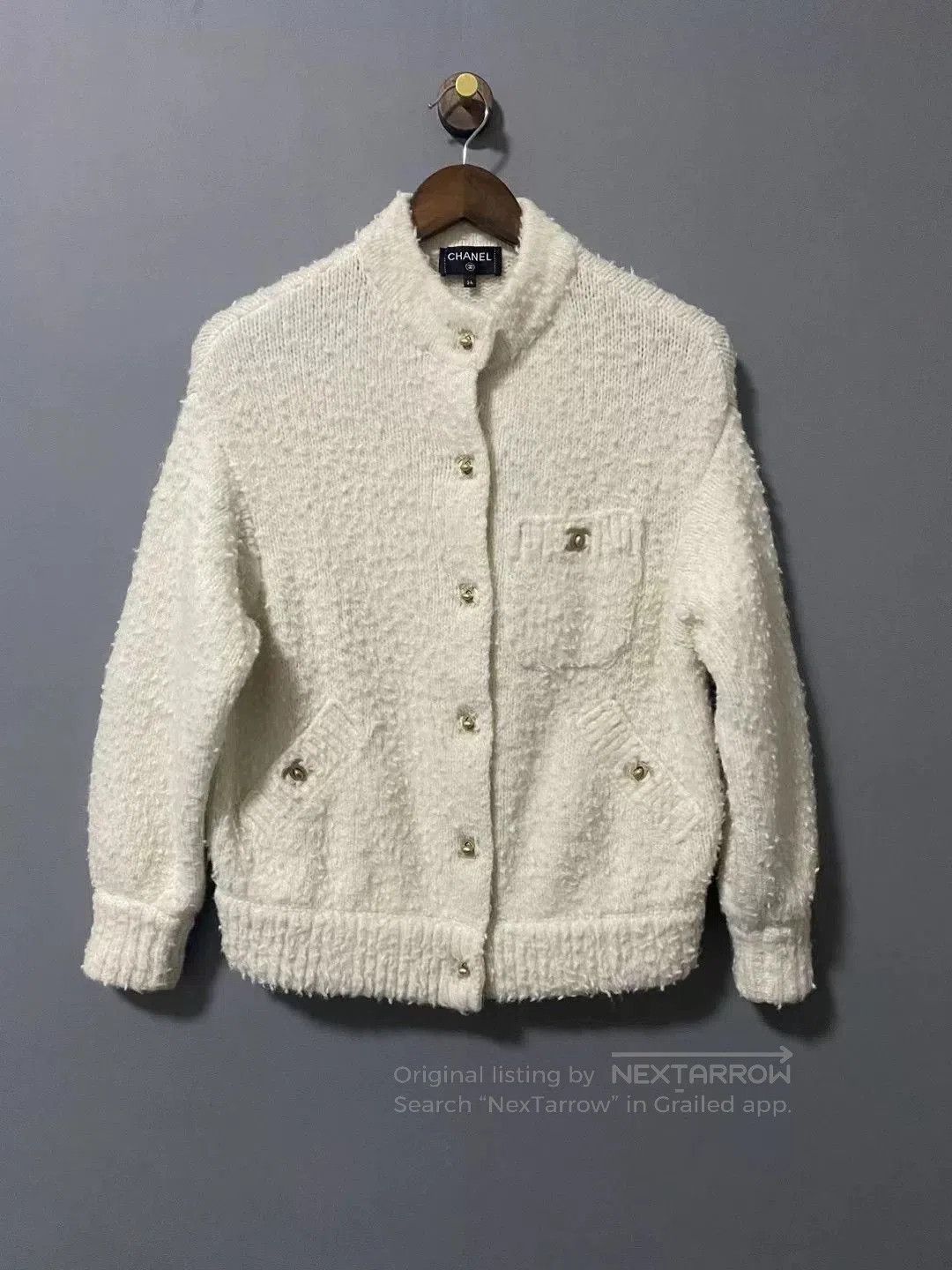 Chanel Chanel White Teddy Coat with Logo Buttons. Size US XS / EU 42 / 0 - 1 Thumbnail