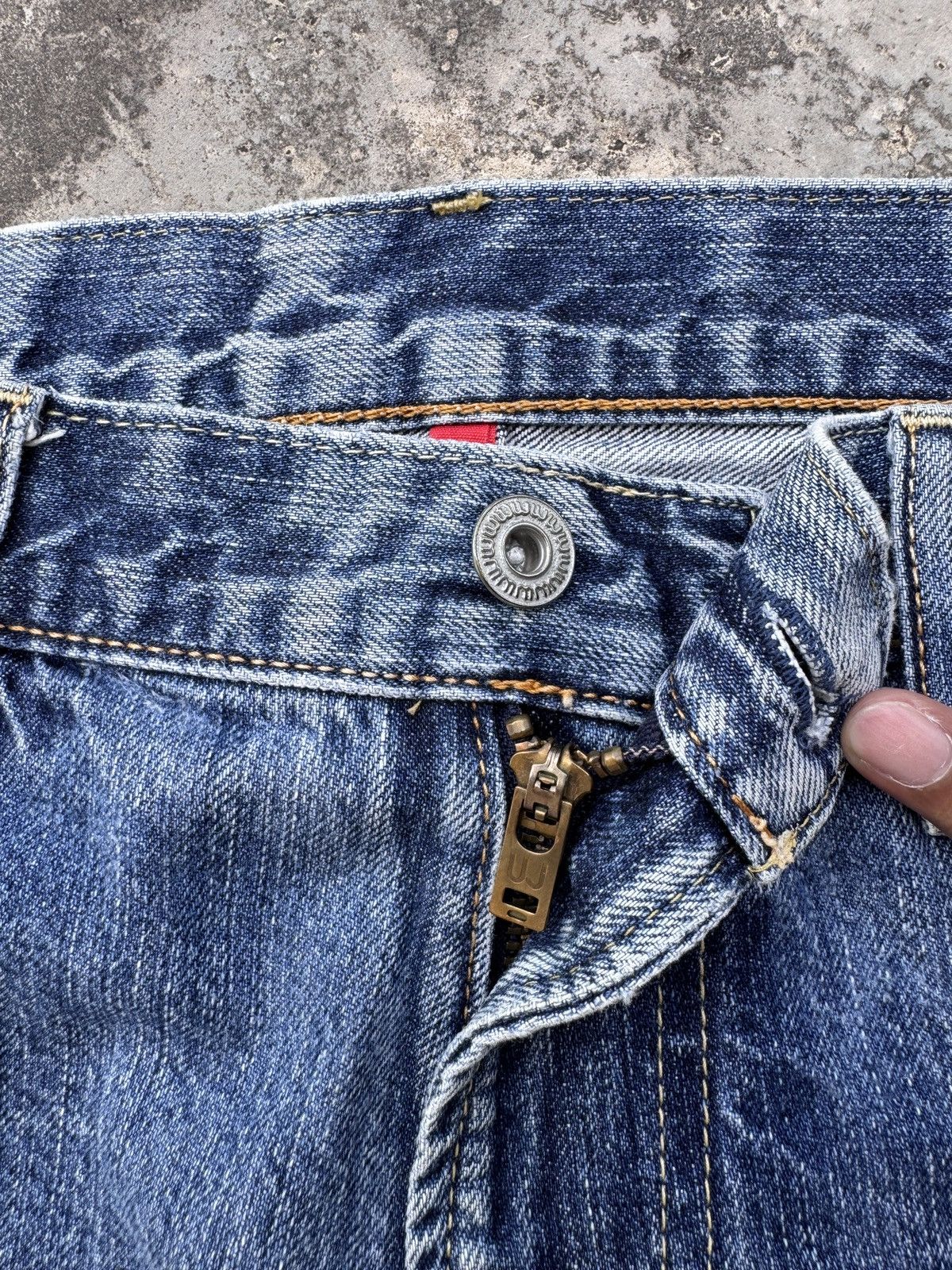 Uniqlo Vintage S002 Uniqlo UJ Distressed Jeans Size US 33 - 3 Thumbnail