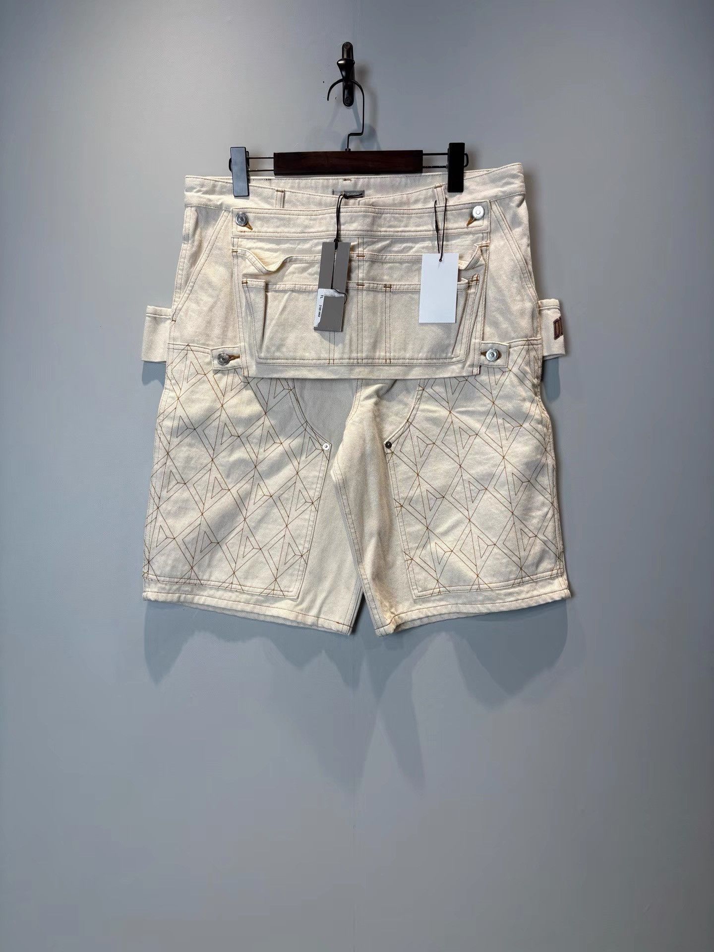 Dior DIOR x Denim Tears SS23 Embroidered Plaid Cargo Shorts K36 Size US 34 / EU 50 - 1 Thumbnail