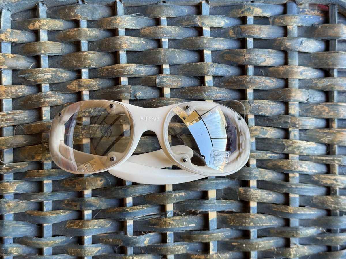 Versace Rare transformer sunglasses Gianni Versace Mod. 571 col. G02 Size ONE SIZE - 2 Thumbnail