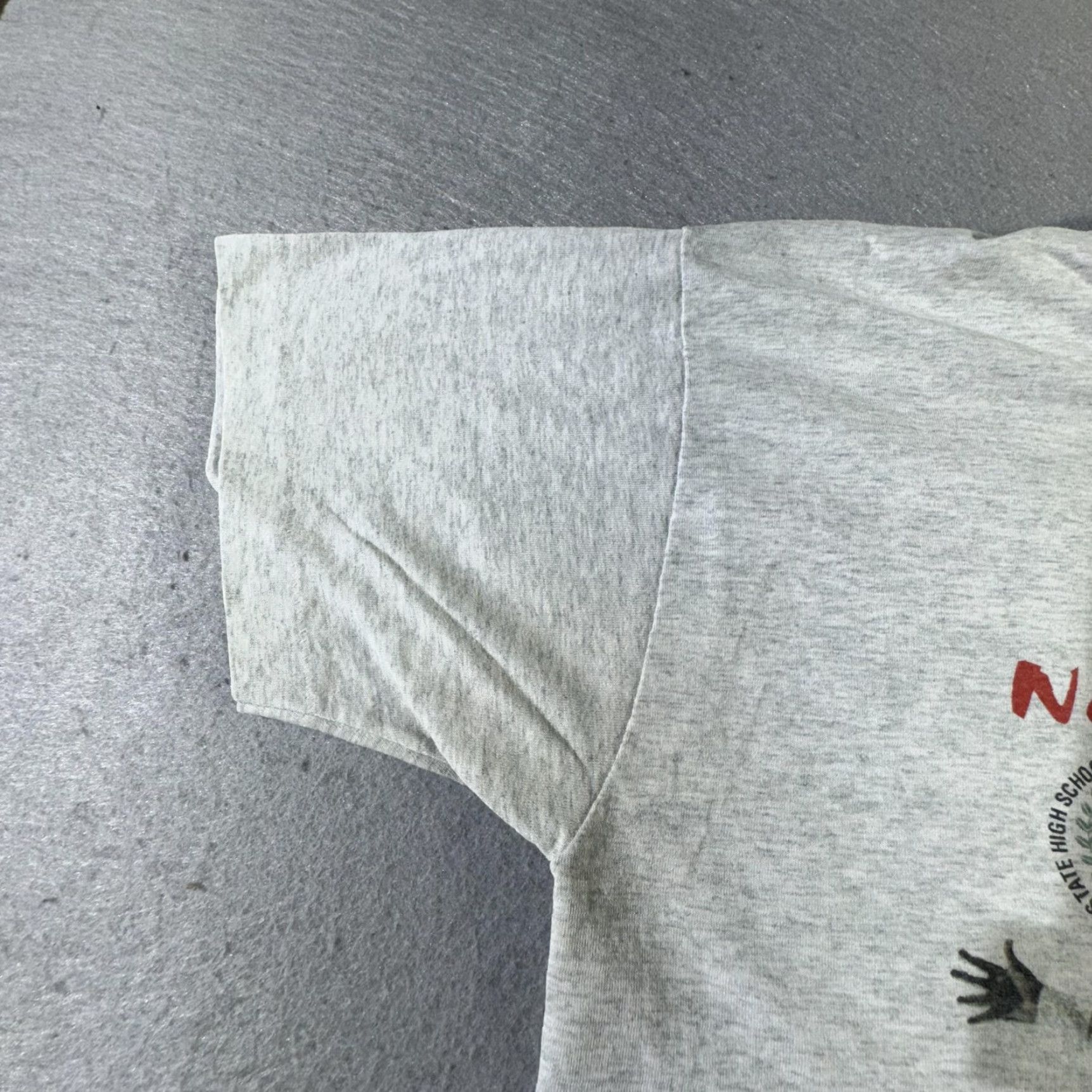 Fruit Of The Loom VINTAGE Sutton Mustangs Shirt Mens XL Gray Nebraska State Basketball 90s USA Tee Size US XL / EU 56 / 4 - 3 Thumbnail