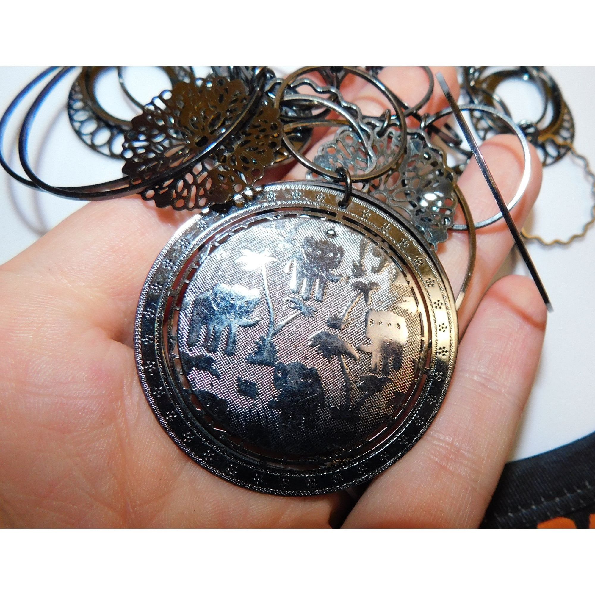 Other Abstract Floral Elephant Silver Tone Medallion Necklace Size ONE SIZE - 2 Thumbnail