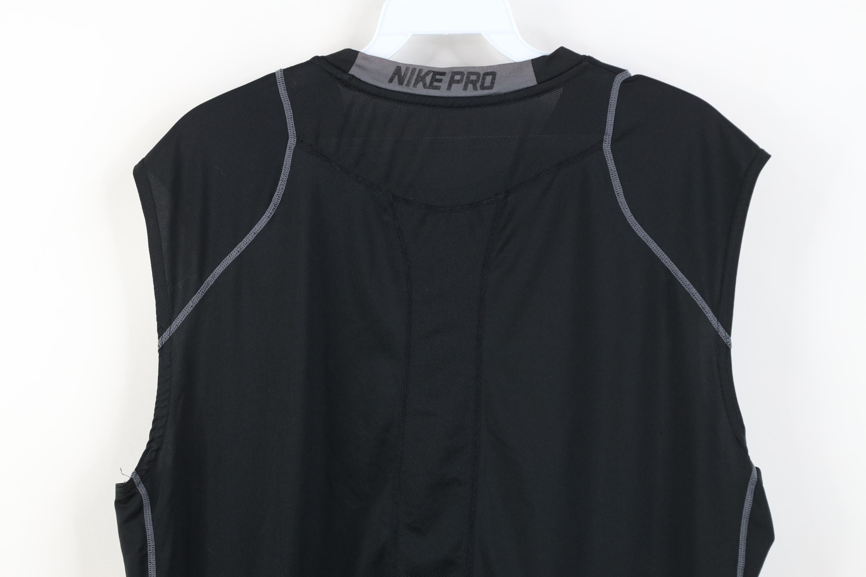 Nike Nike Pro Combat Compression Sleeveless Muscle T-Shirt Black Size US L / EU 52-54 / 3 - 16 Thumbnail