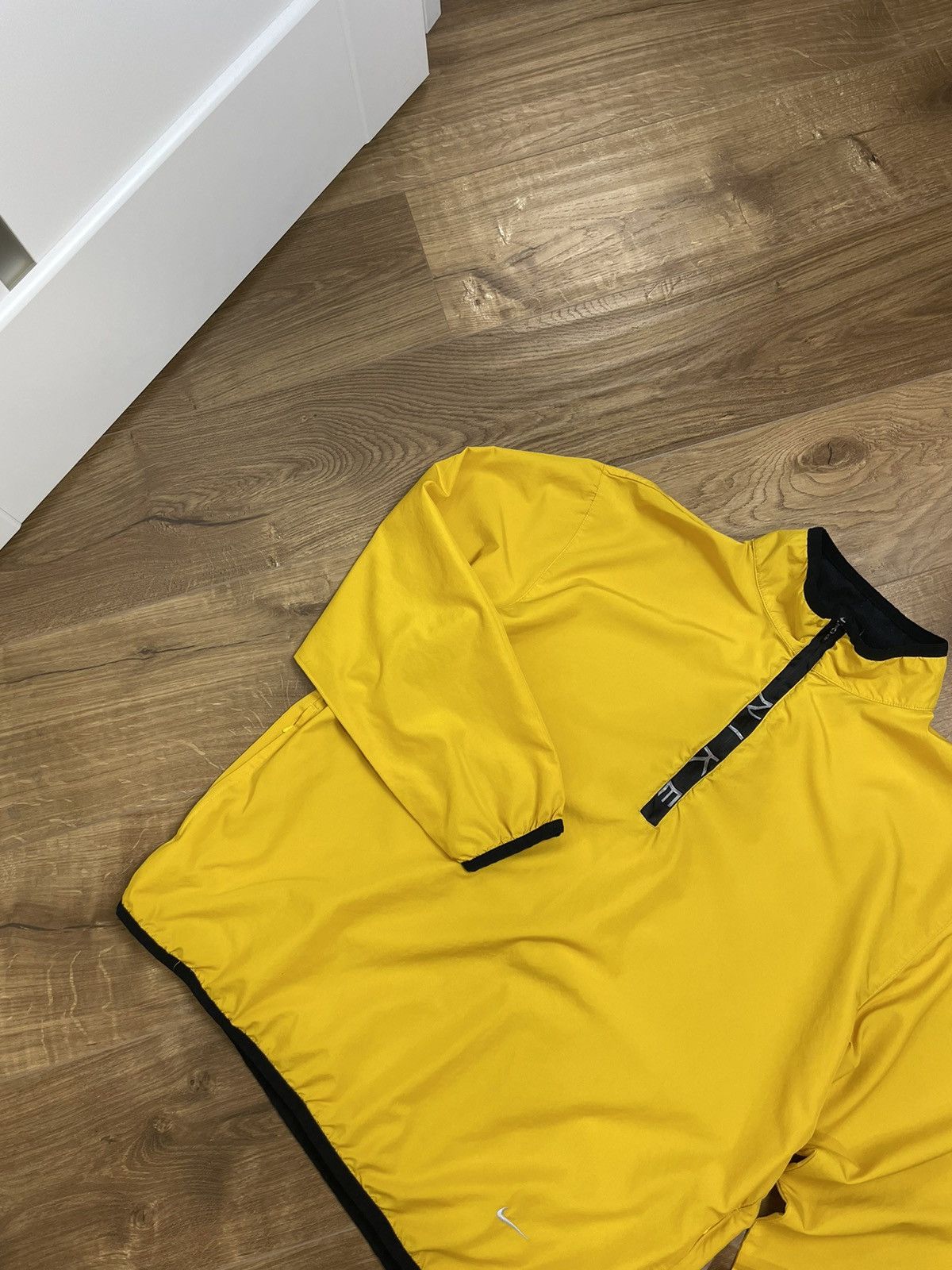 Nike Vintage Nike Y2K Style Hot Yellow Logo Anorak Bomber Jacket Size US L / EU 52-54 / 3 - 5 Thumbnail