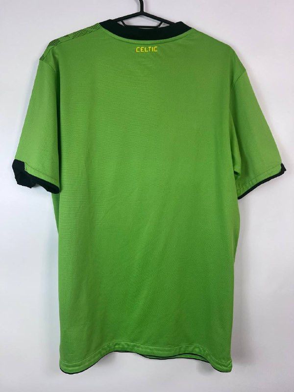 Nike CELTIC 2010 2011 AWAY FOOTBALL JERSEY NIKE 381815-304 Sz M Size US M / EU 48-50 / 2 - 5 Thumbnail