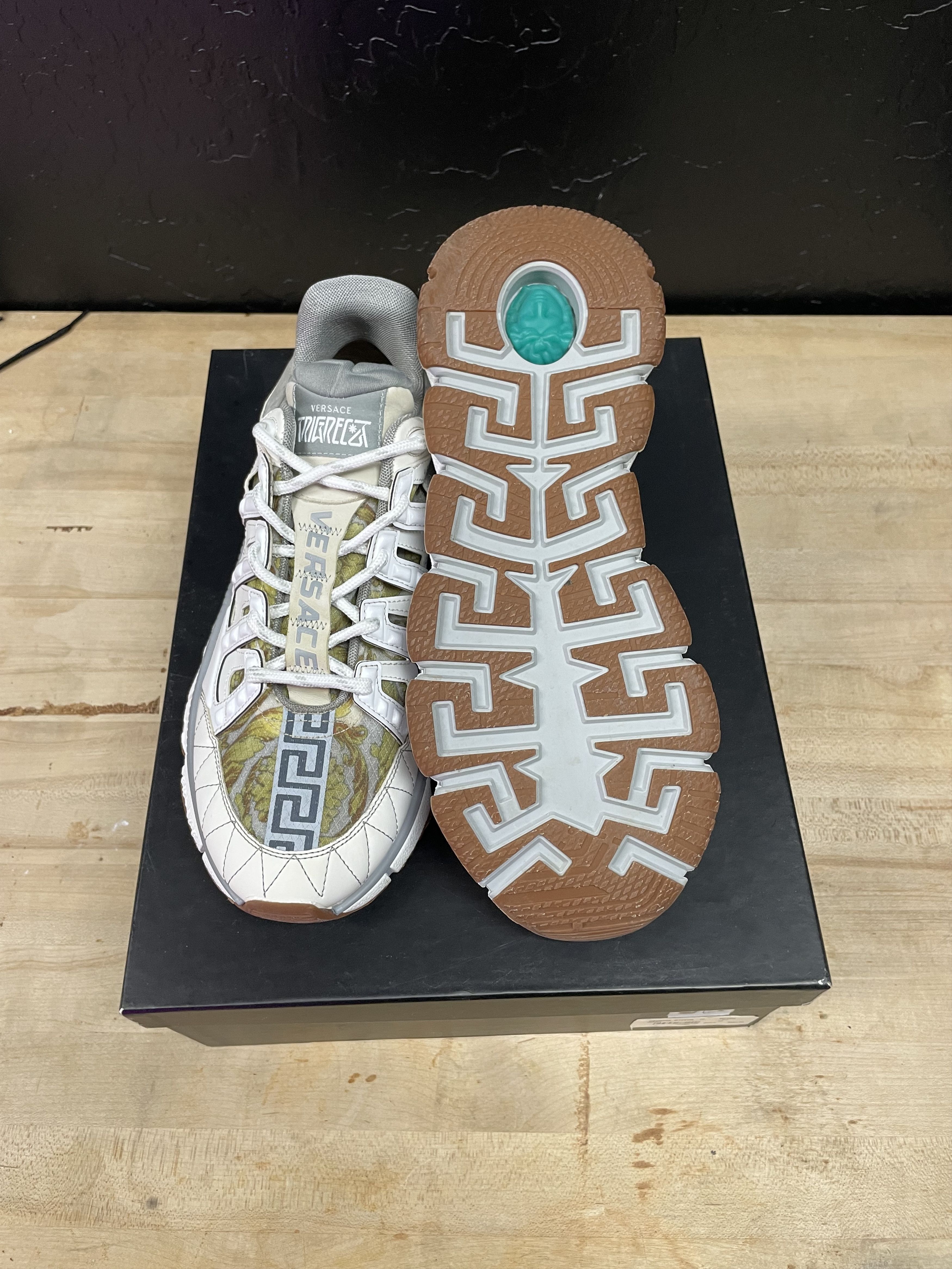 Versace Versace Trigreca Size US 9 / EU 42 - 2 Thumbnail