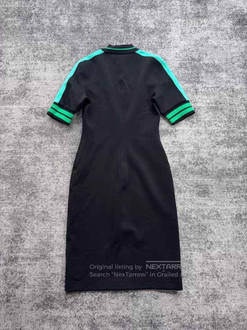 Louis Vuitton Louis Vuitton Black and green color-block sport dress Size XXS / US 00 / IT 34 - 2 Thumbnail