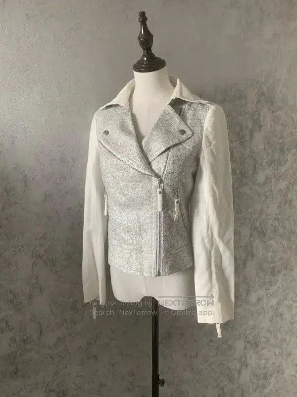Burberry Burberry Women's White Cotton-Blend Jacket. Size M / US 6-8 / IT 42-44 - 1 Thumbnail