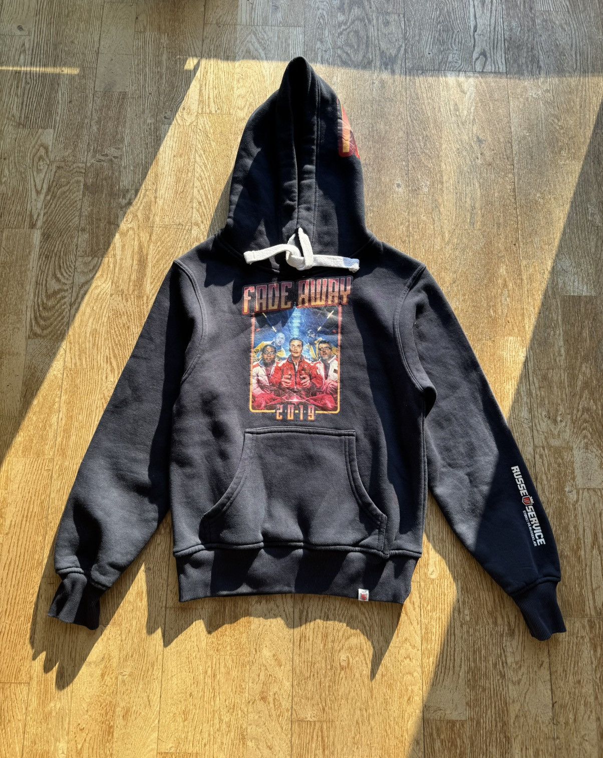 Vintage RARE LOGIC FADE AWAY RAP ALBUM VINTAGE HOODIE Size US S / EU 44-46 / 1 - 1 Thumbnail