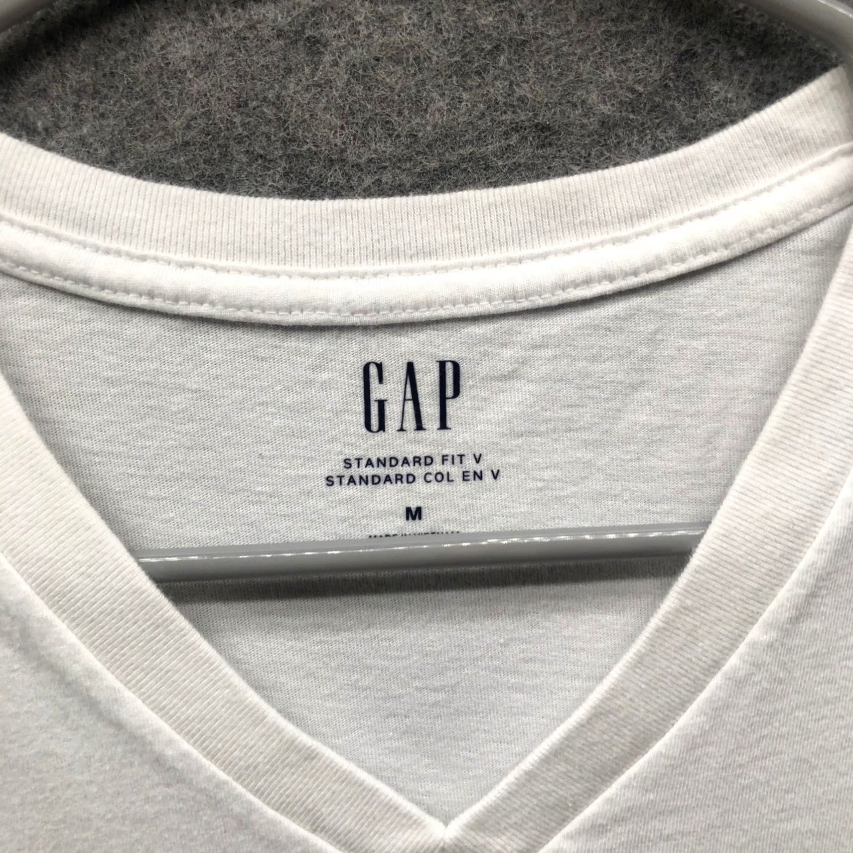Gap GAP T-Shirt Mens M Short Sleeve V-Neck Cotton Classic Fit White Size US M / EU 48-50 / 2 - 5 Thumbnail