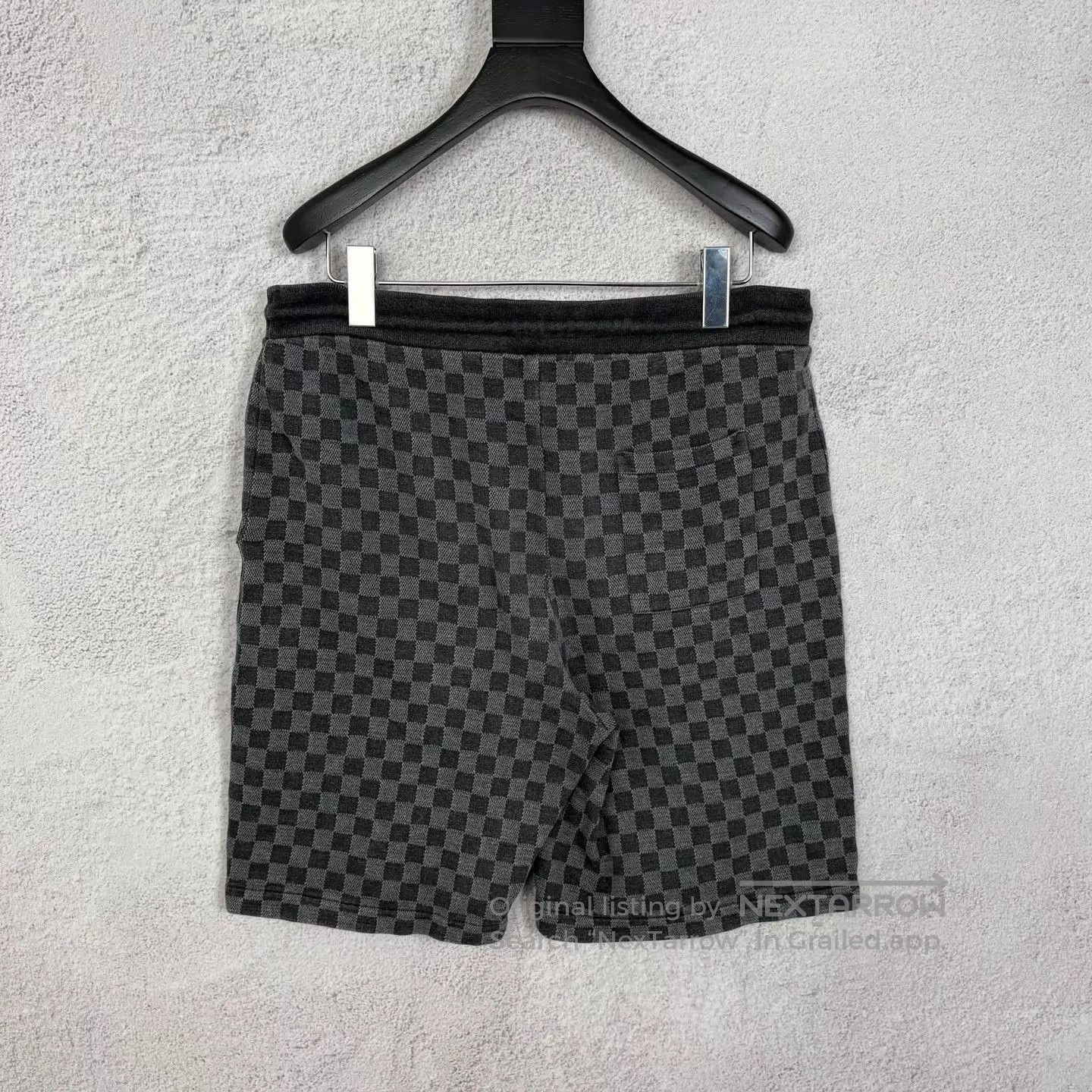 Louis Vuitton Gray Checkered Casual Shorts Size 34. Size US 34 / EU 50 - 2 Thumbnail