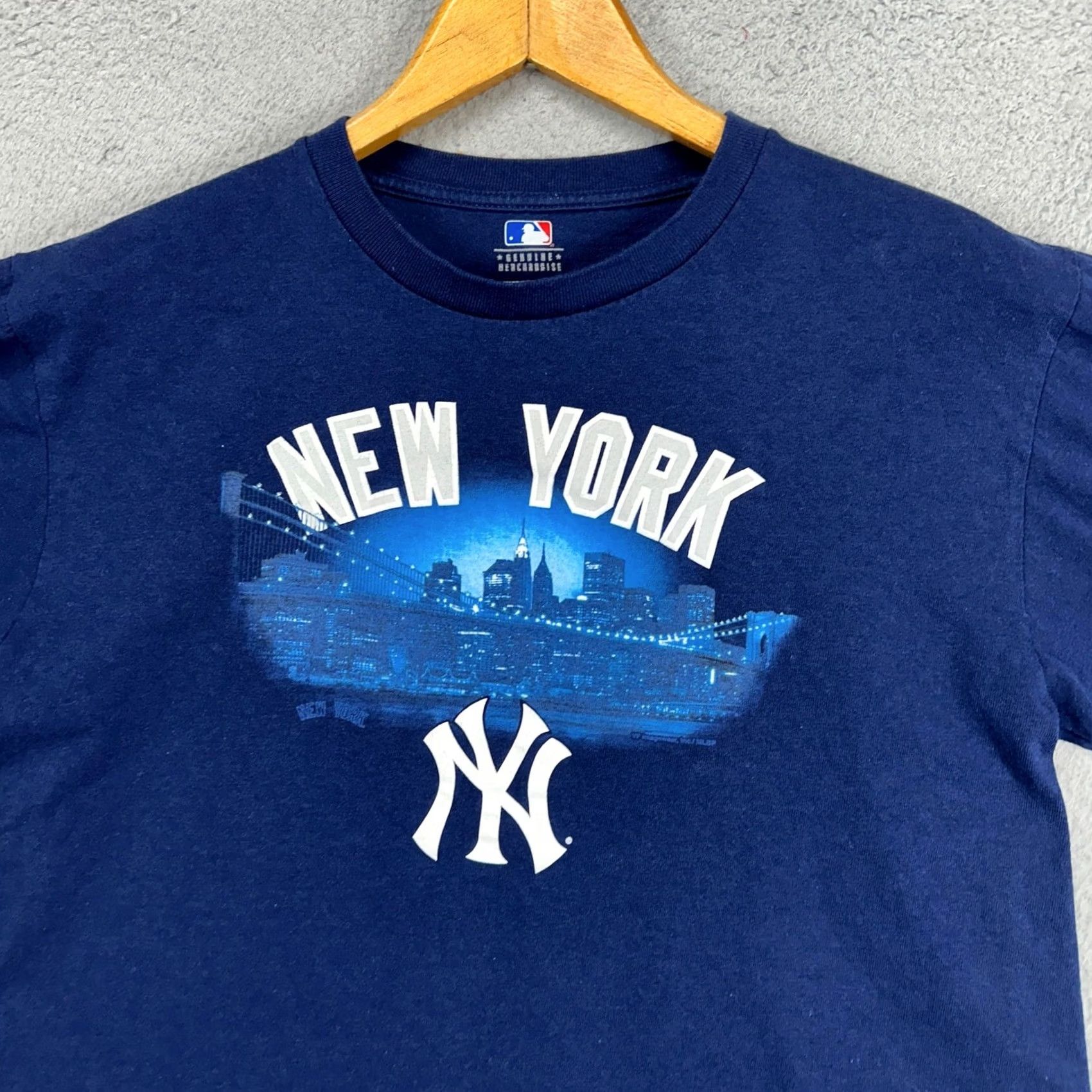 Vintage Genuine Merchandise New York Yankees Tee Mens Medium Blue Short Sleeve Crew Neck T-Shirt Breathable Cotton Size US 31 - 2 Thumbnail