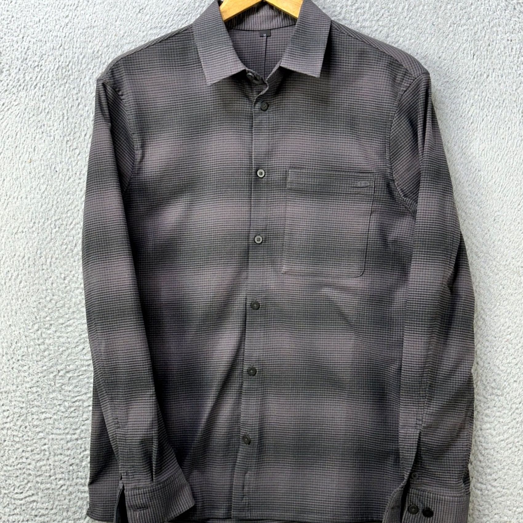 Lululemon Lululemon Men Shirt Button-Down Gray Black Plaid Pocket Long Sleeve Button-Up Casual Modern Fit M Mens Size US M / EU 48-50 / 2 - 2 Thumbnail