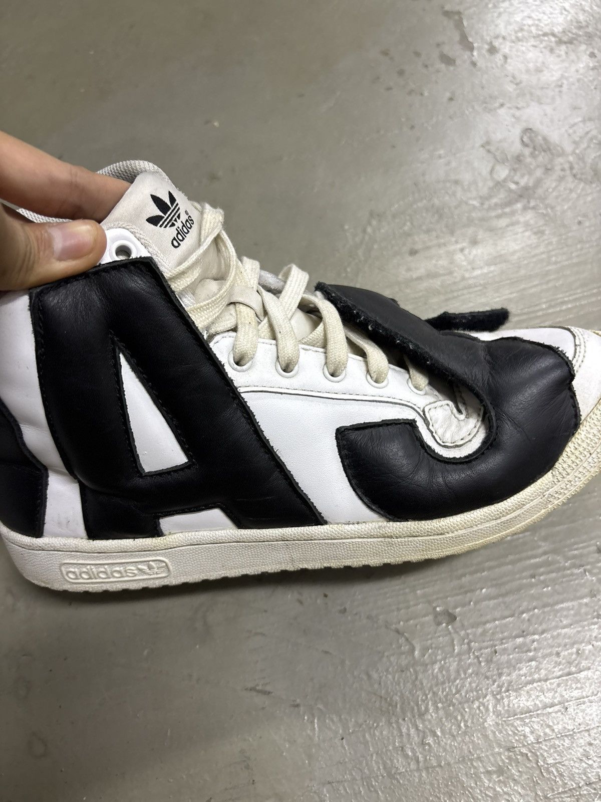 Adidas × Jeremy Scott adidas Originals Jeremy Scott LETTERS LEATHER Black White Size US 8.5 / EU 41-42 - 17 Thumbnail