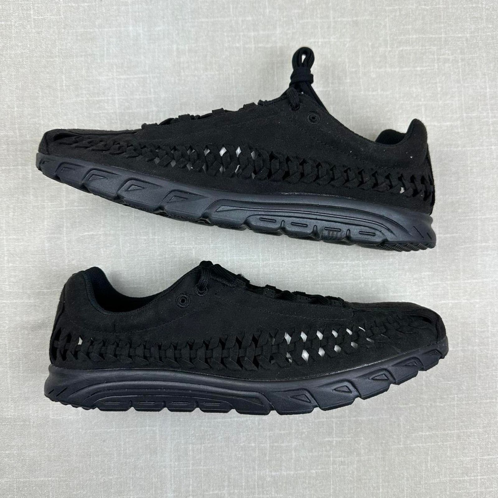 Nike 2016 Nike Mayfly Woven "Triple Black" Men 13s Size US 13 / EU 46 - 2 Thumbnail