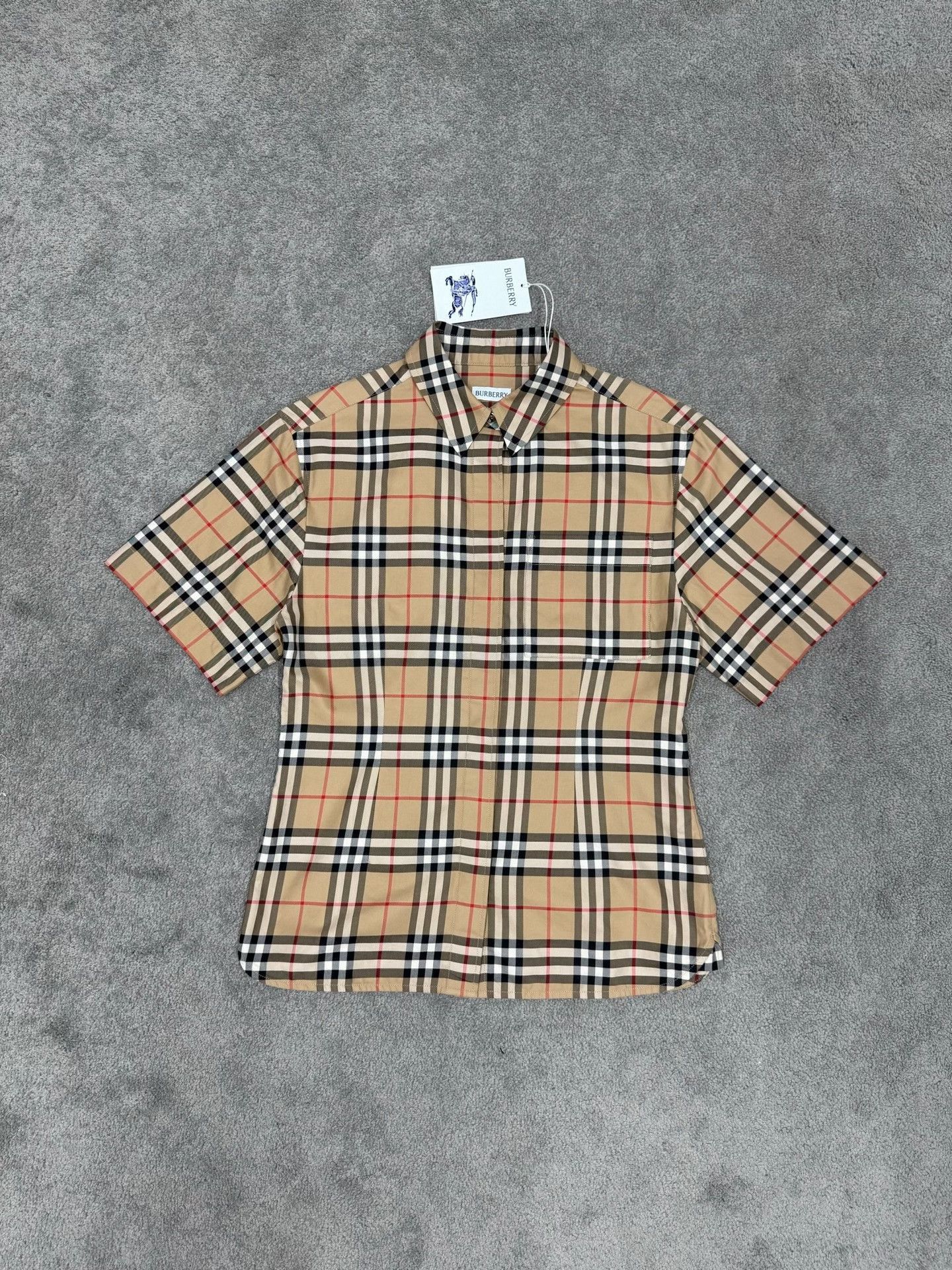 Burberry Burberry Iconic Check Short. Size S / US 4 / IT 40 - 1 Thumbnail