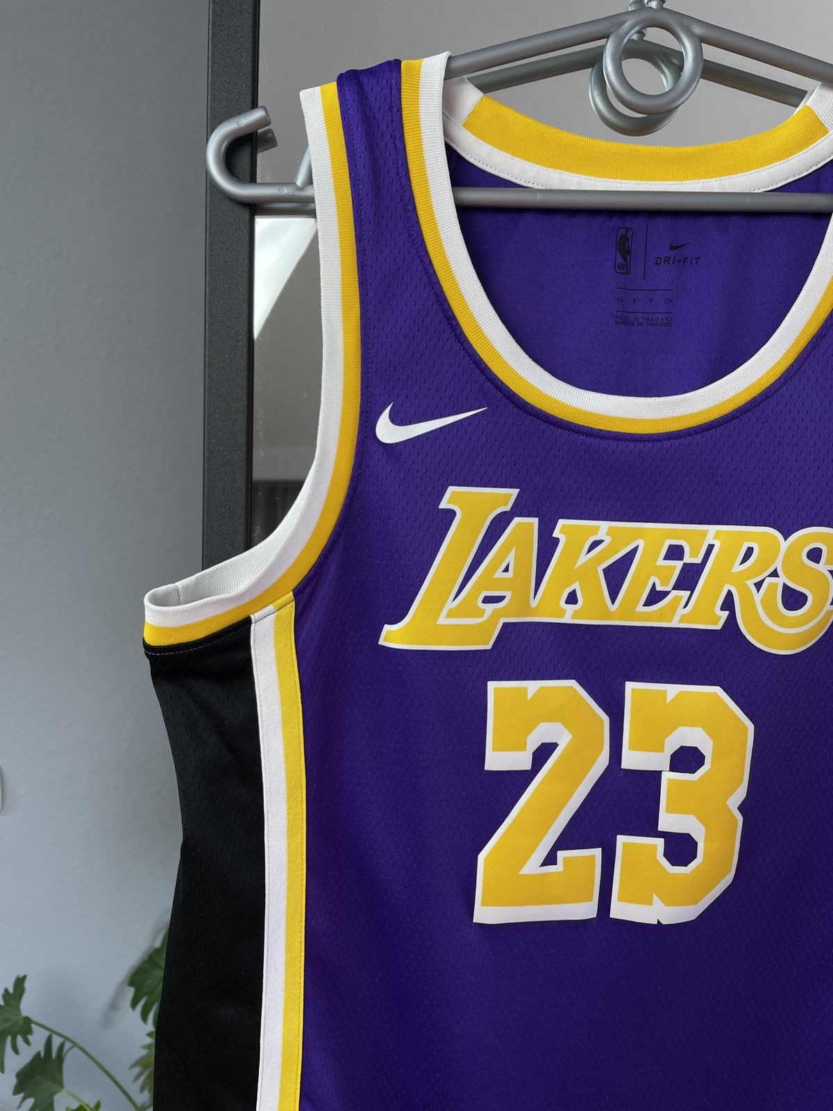 NBA Vintage Nike Lakers Lebron James 23 NBA Jersey Tee Shirt Size US S / EU 44-46 / 1 - 3 Thumbnail