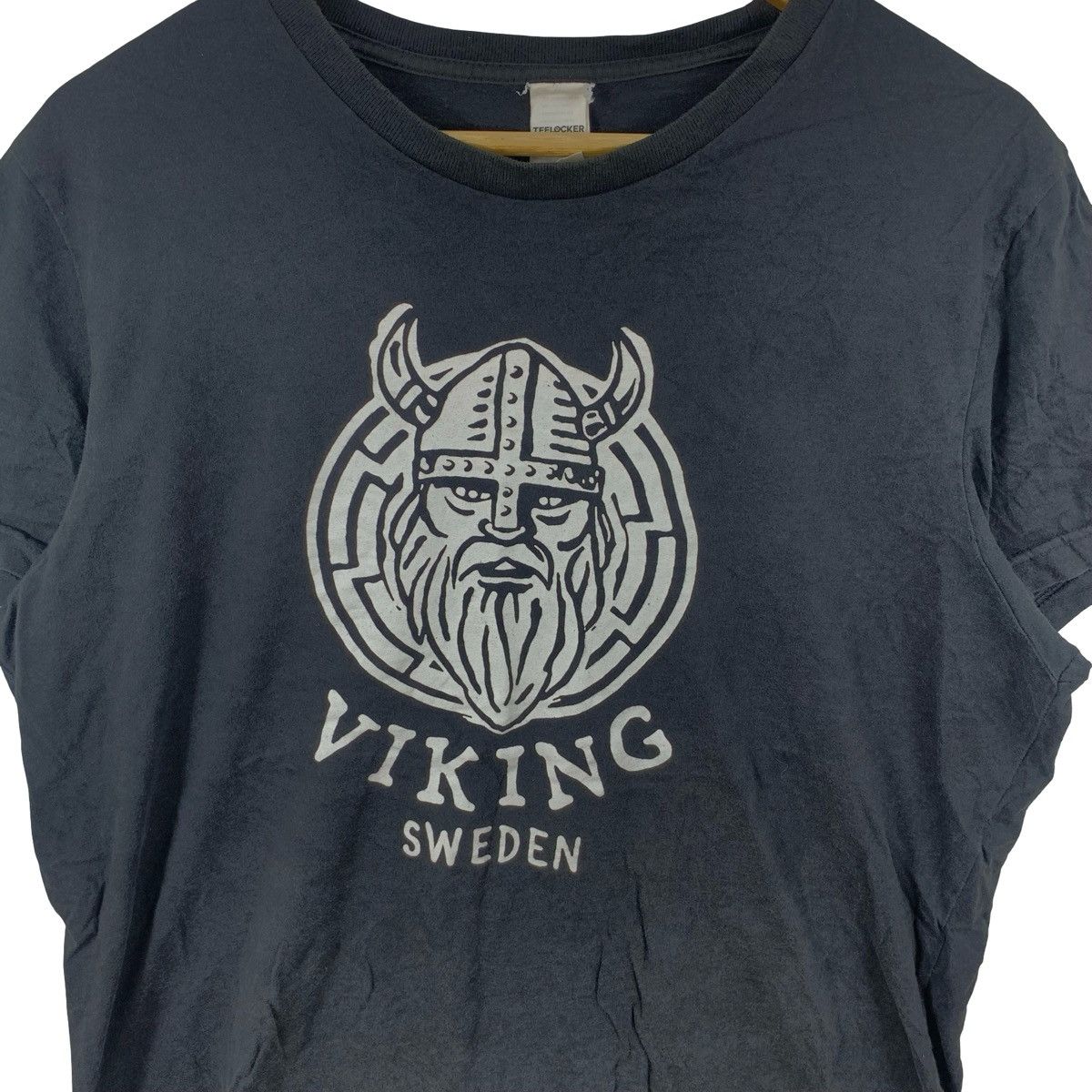 Vintage Vintage Viking Sweden Graphic Norse Warrior Print Tee Nordi Size US XL / EU 56 / 4 - 7 Thumbnail