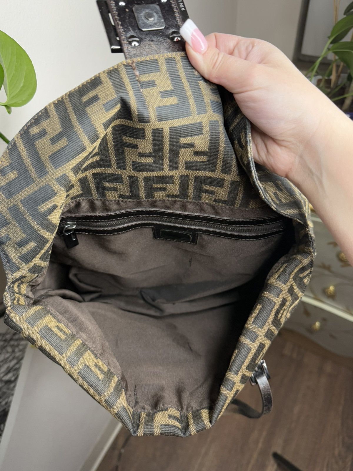 Fendi 🤎Iconic Fendi Zucca Monogram Tote with Leather Straps 🤎 Size ONE SIZE - 14 Thumbnail