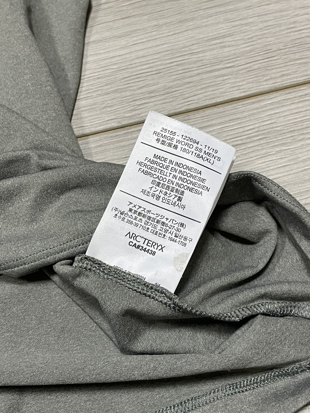 Arc'teryx Arcteryx Remige word SS spell out vintage big bird logo tee Size US XL / EU 56 / 4 - 4 Thumbnail