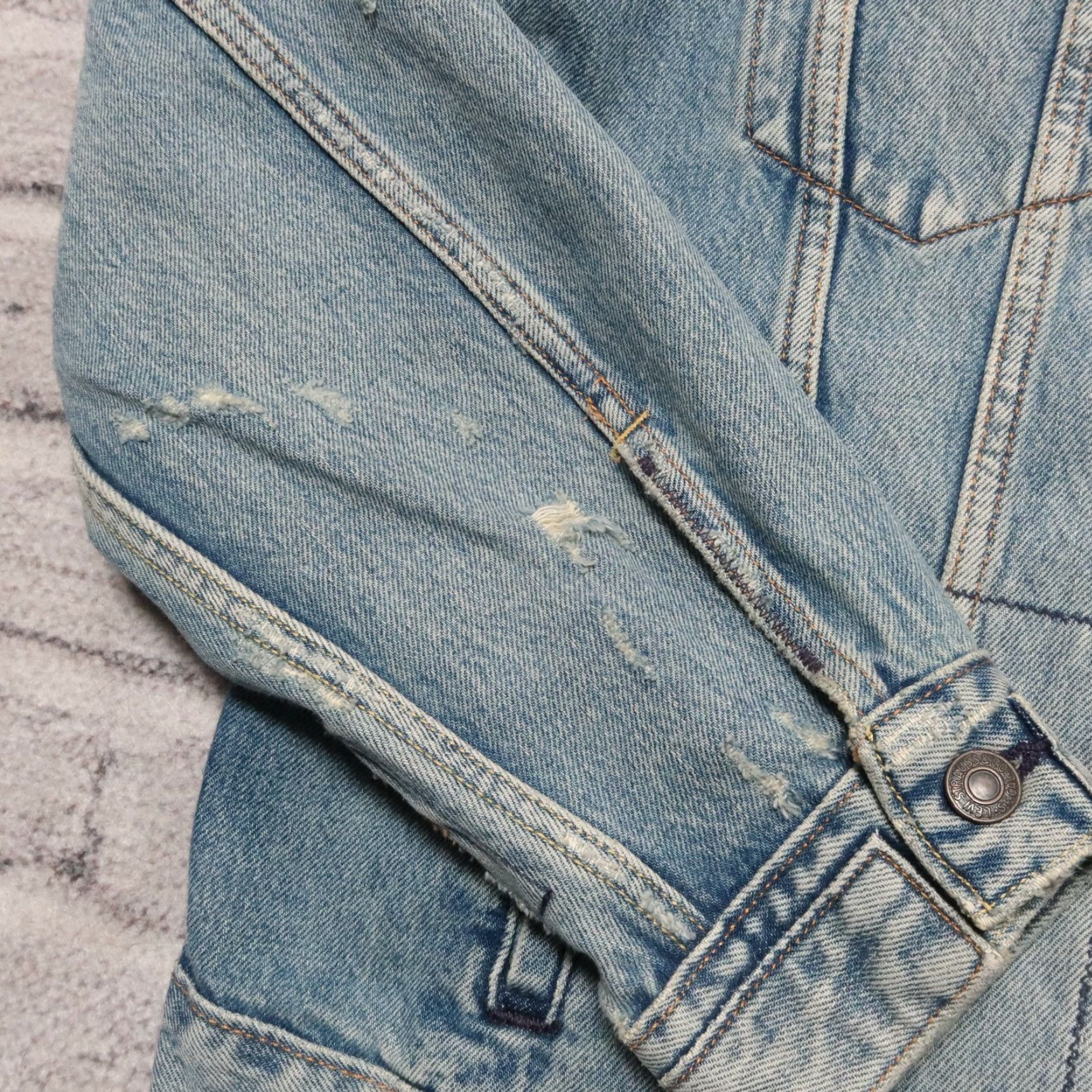 Levi's Levi's Denim Trucker Jacket Type 3 / Jeans Jacket - Light Wash - Size M - Men - Regular - New Sample Size US 31 - 4 Thumbnail