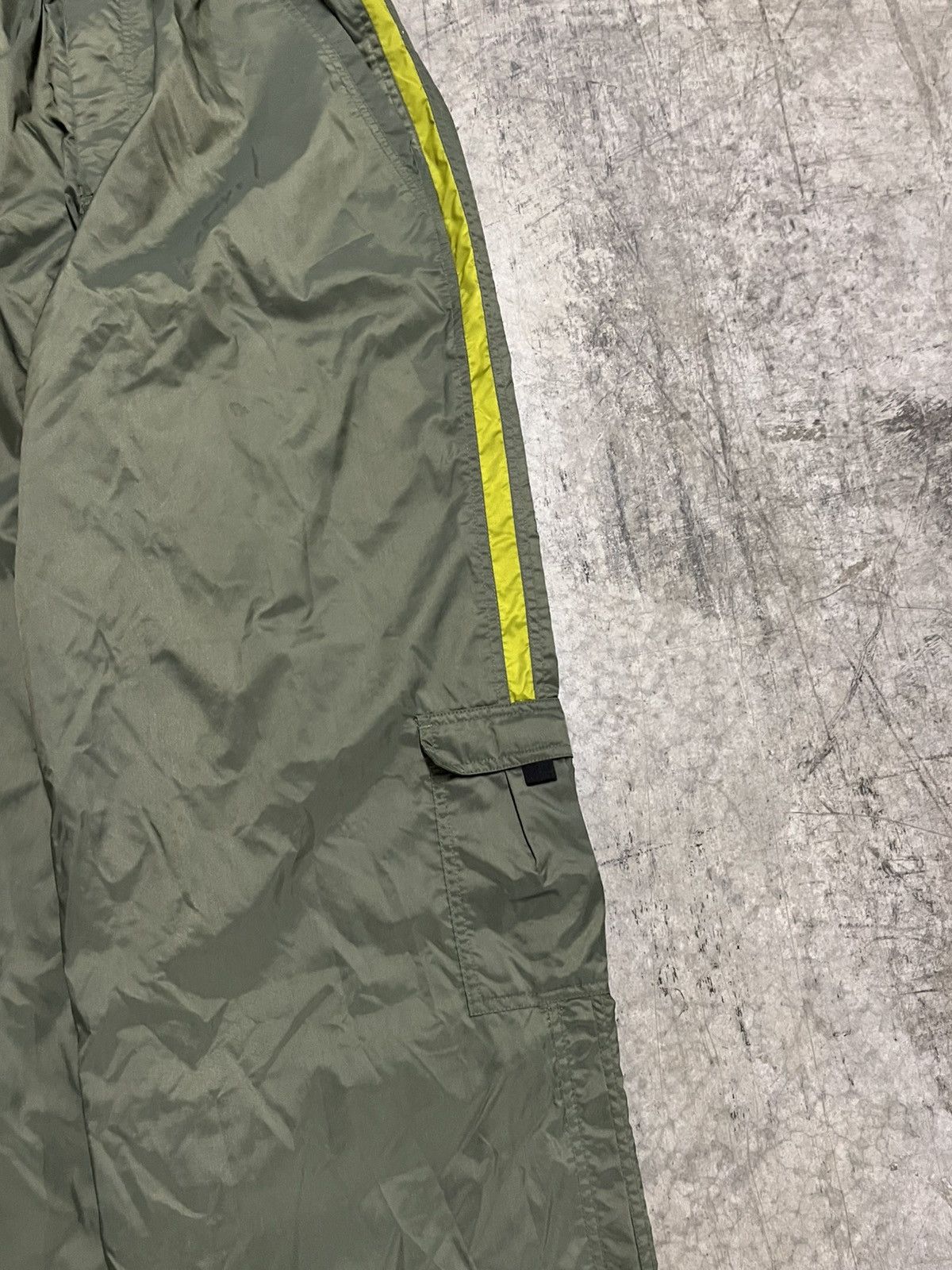Nike Nike track pants y2k baggy fit wide leg streetwear hype rare Size US 30 / EU 46 - 5 Thumbnail