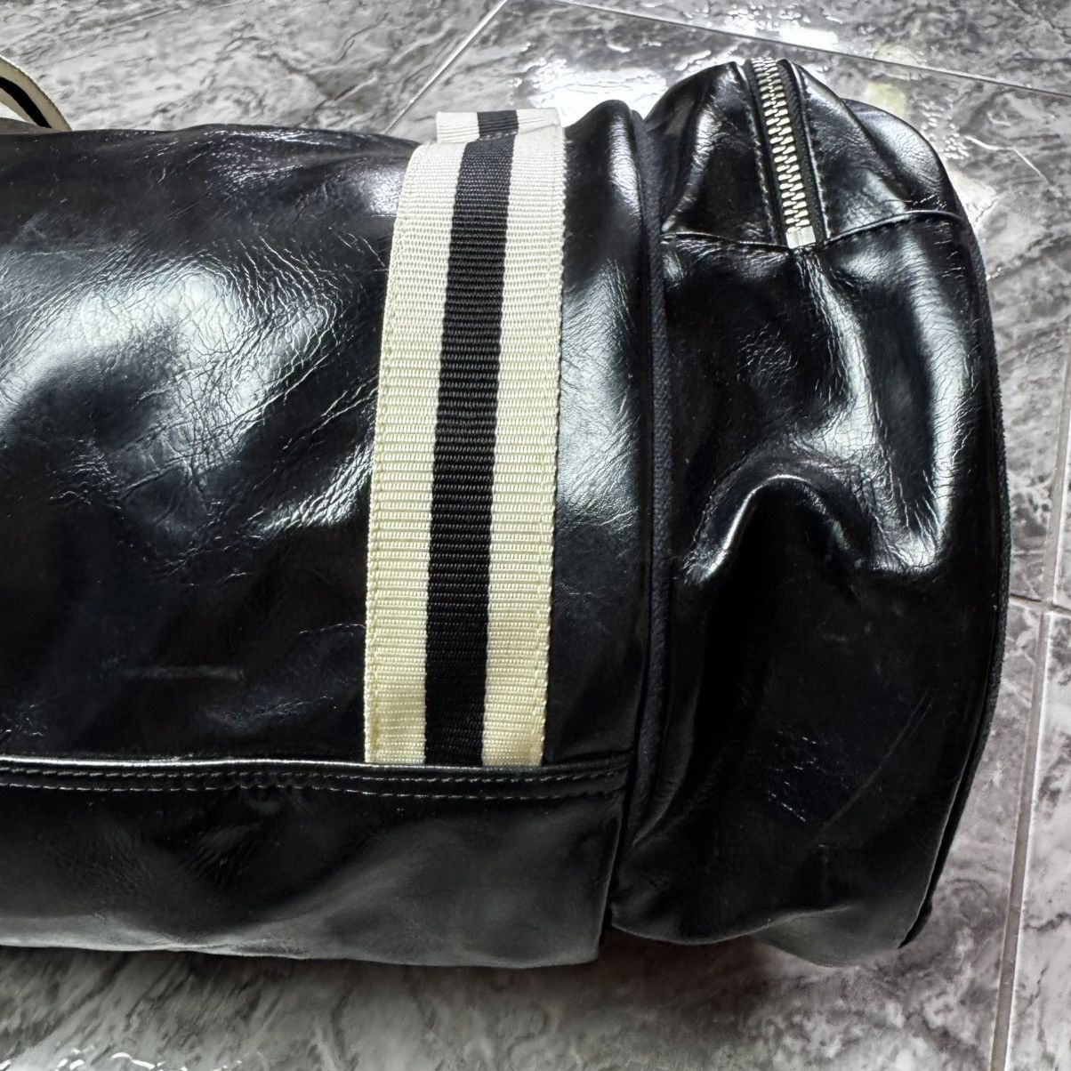 Fred Perry FRED PERRY CLASSIC BARREL BAG - BLACK/WHITE Size ONE SIZE - 8 Thumbnail