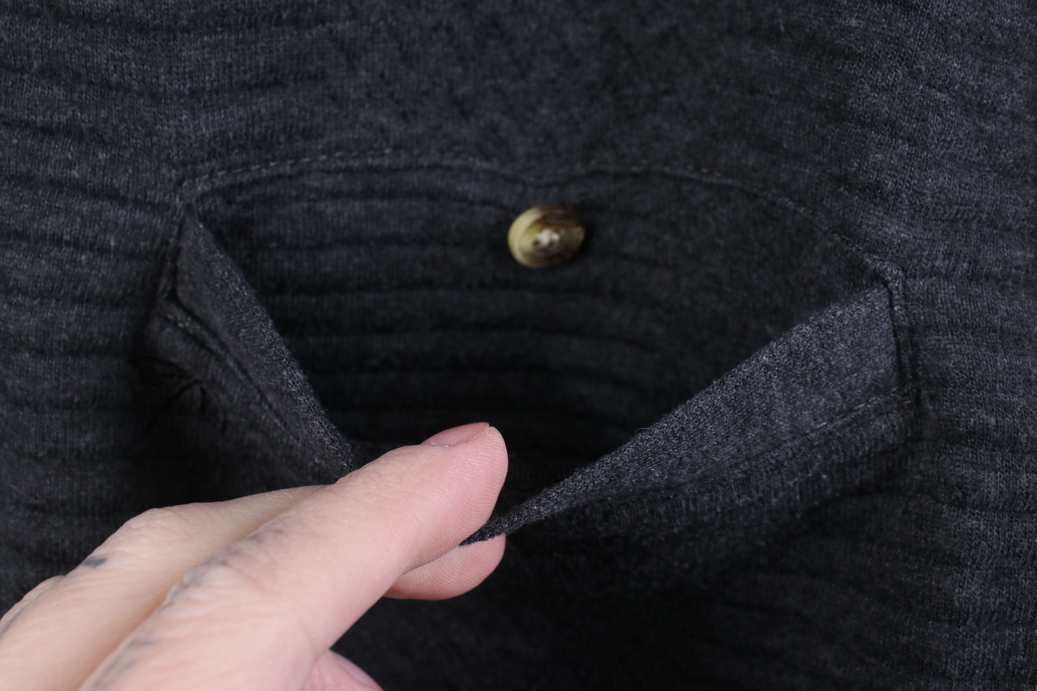 Vintage Vintage 90s Streetwear Textured Collared Pullover Sweatshirt Size US L / EU 52-54 / 3 - 4 Thumbnail