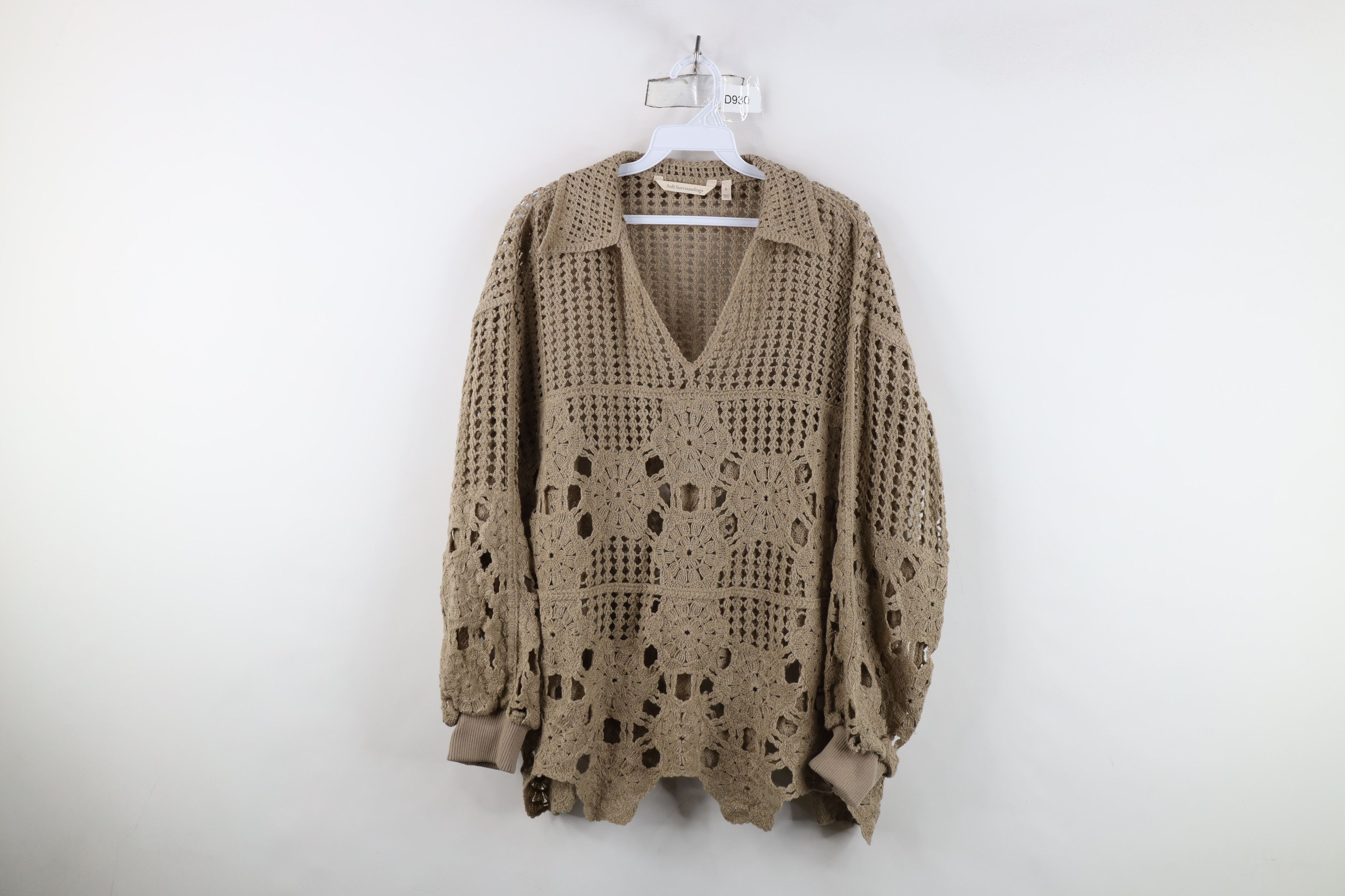 Soft Surroundings Soft Surroundings Chic Flower Crochet Collared Sweater Brown Size L / US 10 / IT 46 - 1 Thumbnail