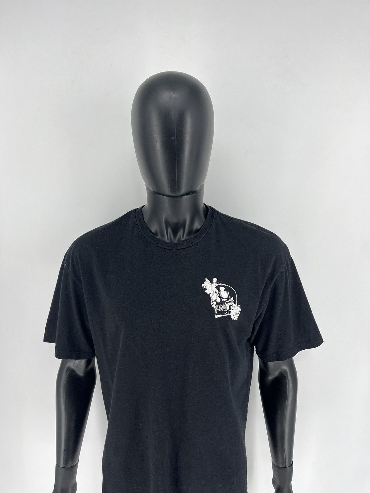 Band Tees Skulls Vintage Y2K Rock Metal Size XL Black Reverse Logo Size US M / EU 48-50 / 2 - 7 Thumbnail