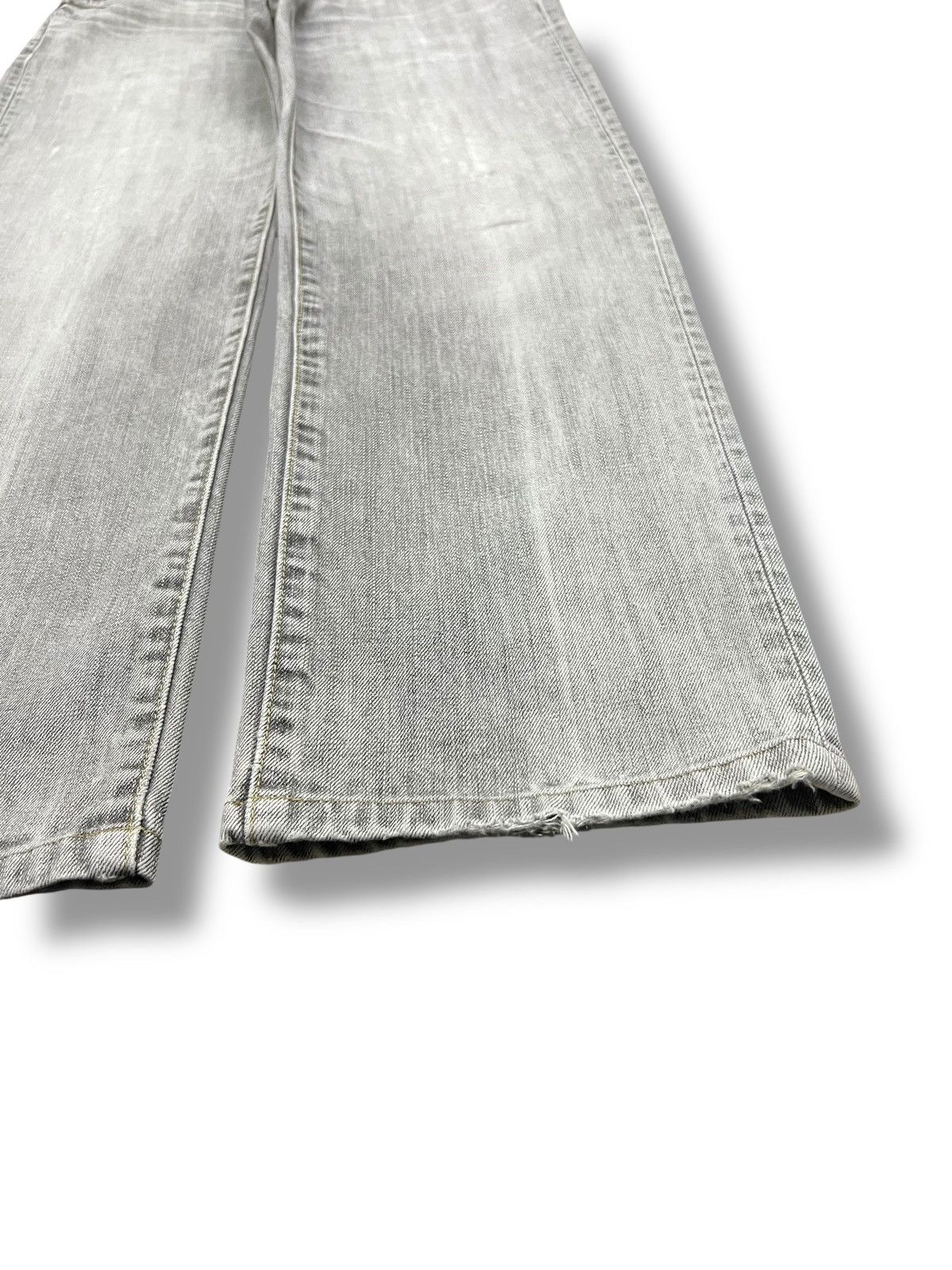Uniqlo Vintage Uniqlo S-002 Japan - Faded Grey Wash Jeans Size US 33 - 7 Thumbnail